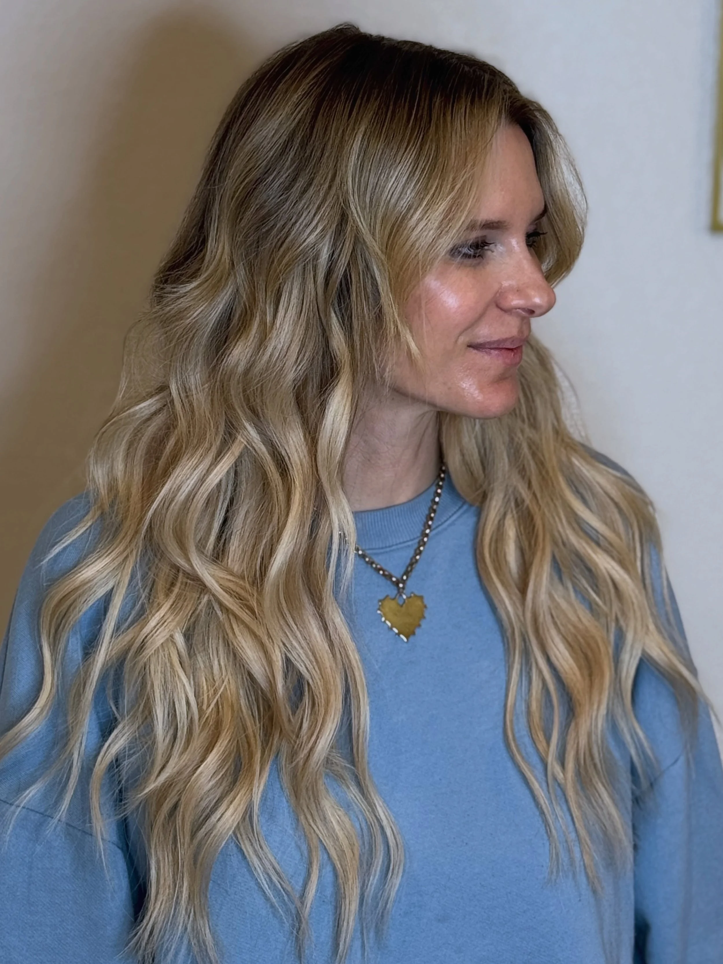 I am always excited for @isabellemcleodaesthetics to be in my chair. I just love creating her blonde look, and her extensions definitely complete it! We also have the best time together :)