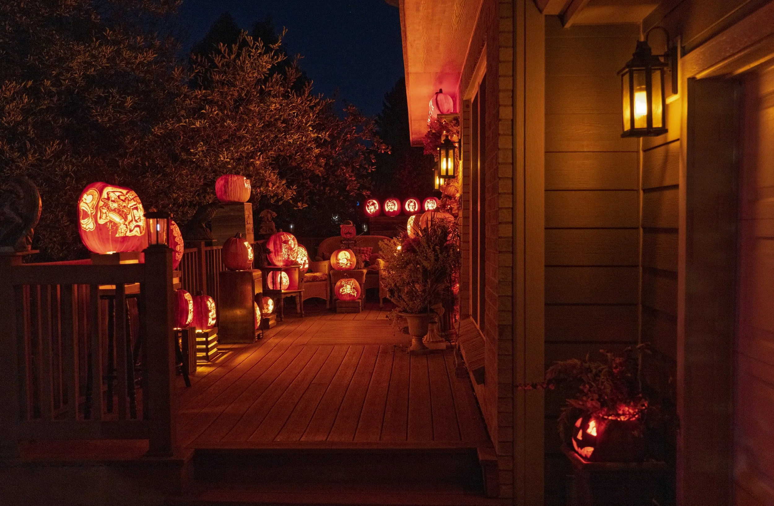 Front Porch 02198.jpg