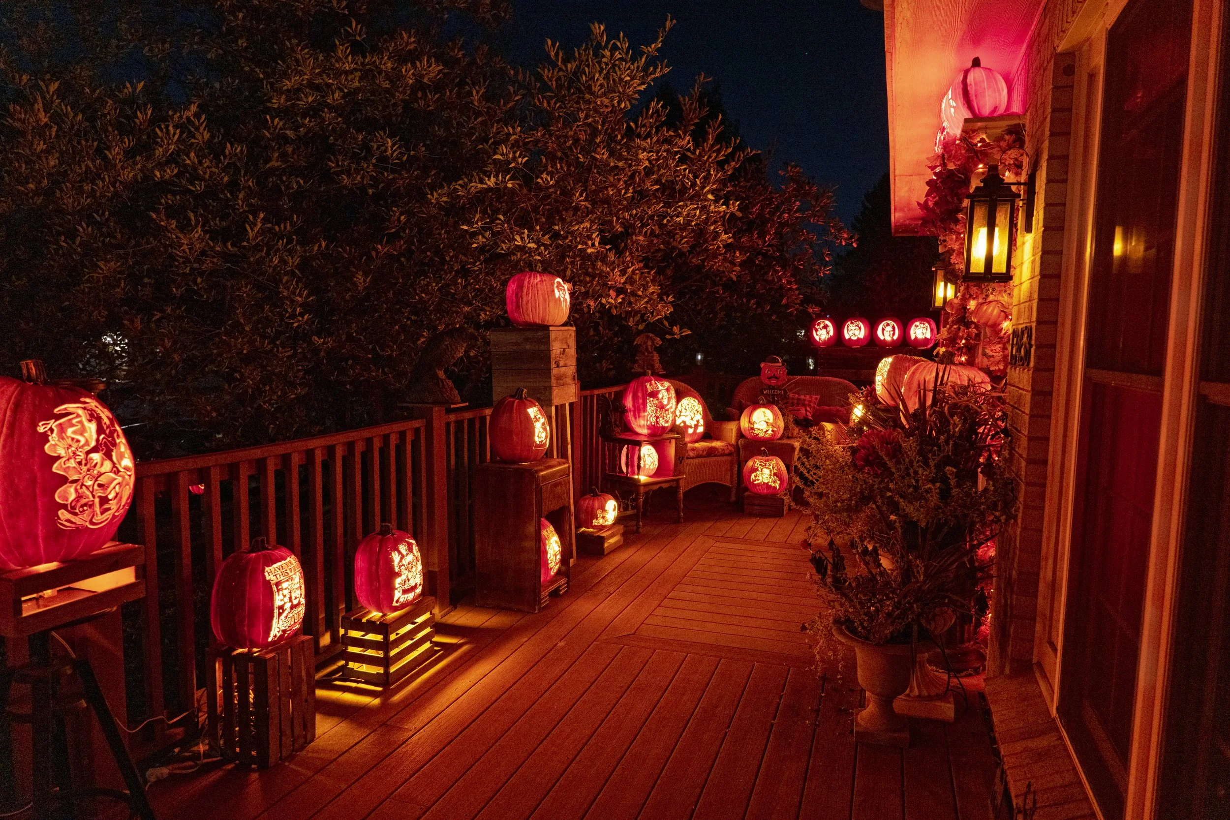 Front Porch 02196.jpg