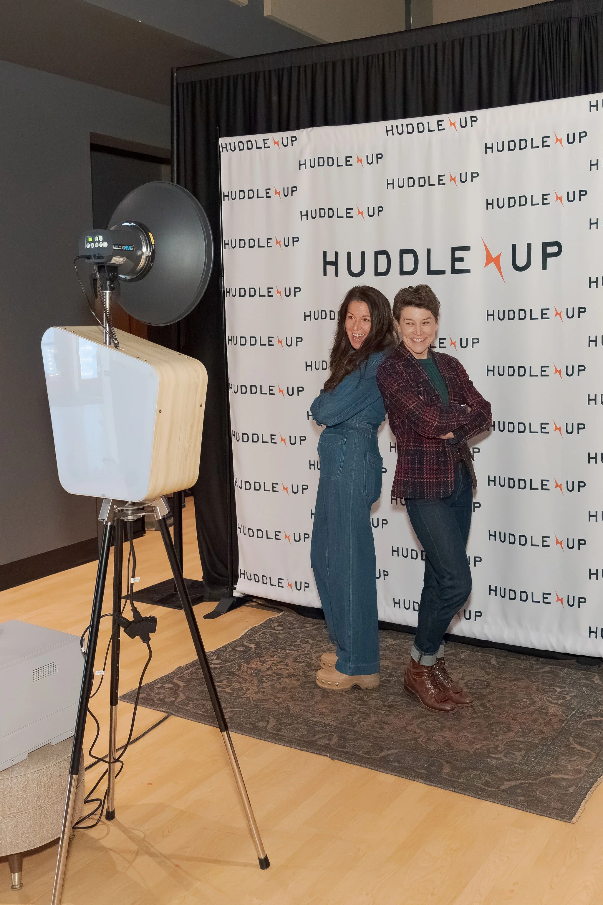 20251204-LIVE-Huddle-02704.jpg