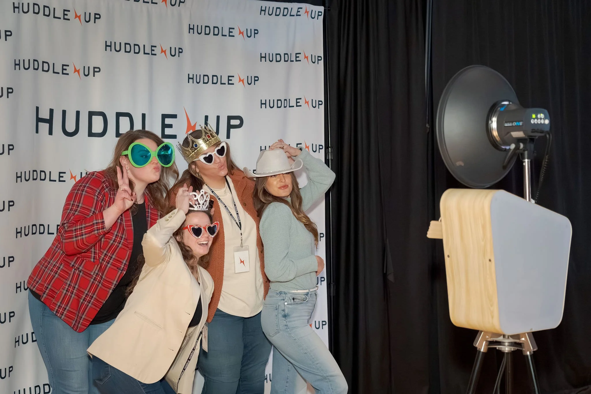 20251204-LIVE-Huddle-03218.jpg