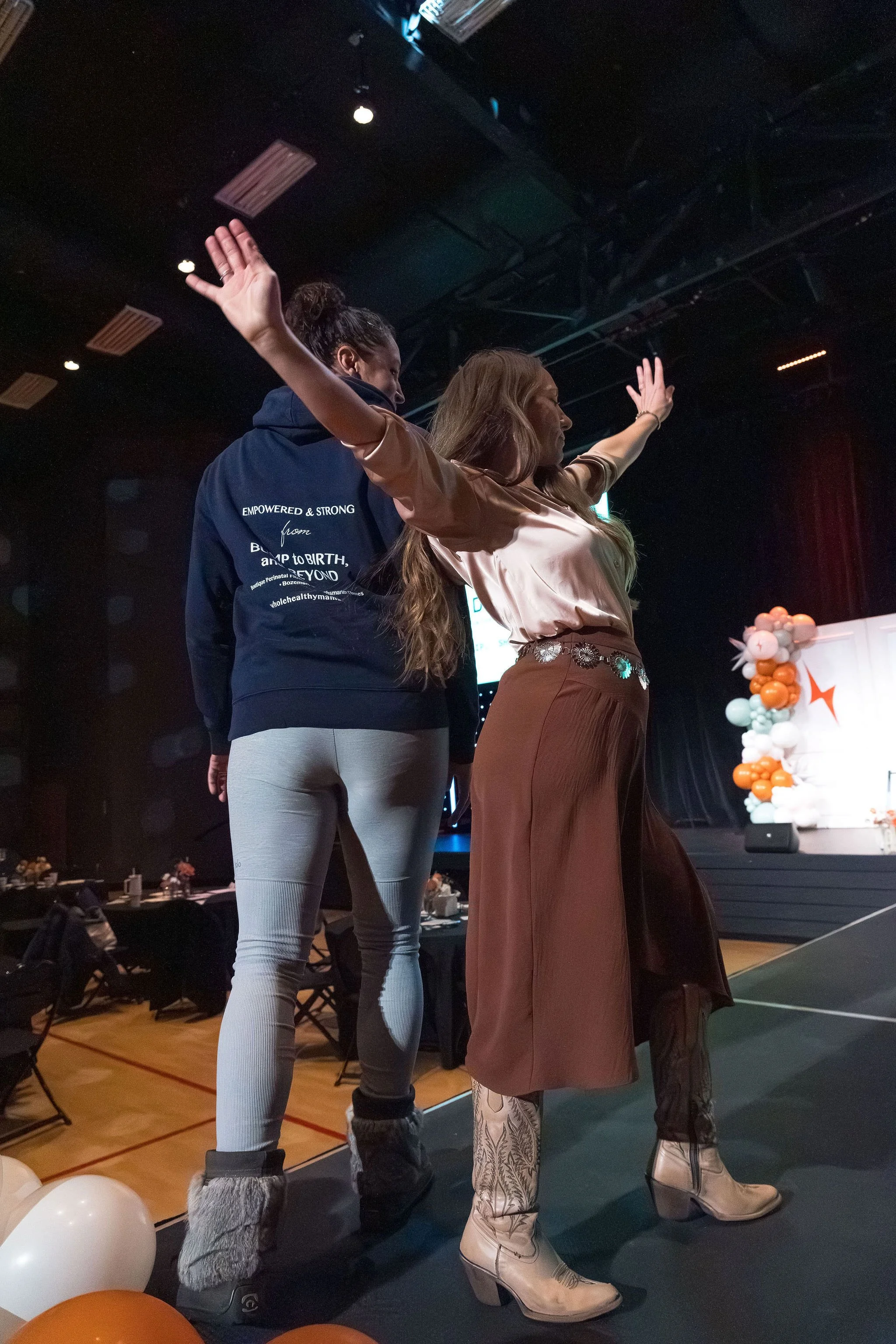 20251204-LIVE-Huddle-03299.jpg