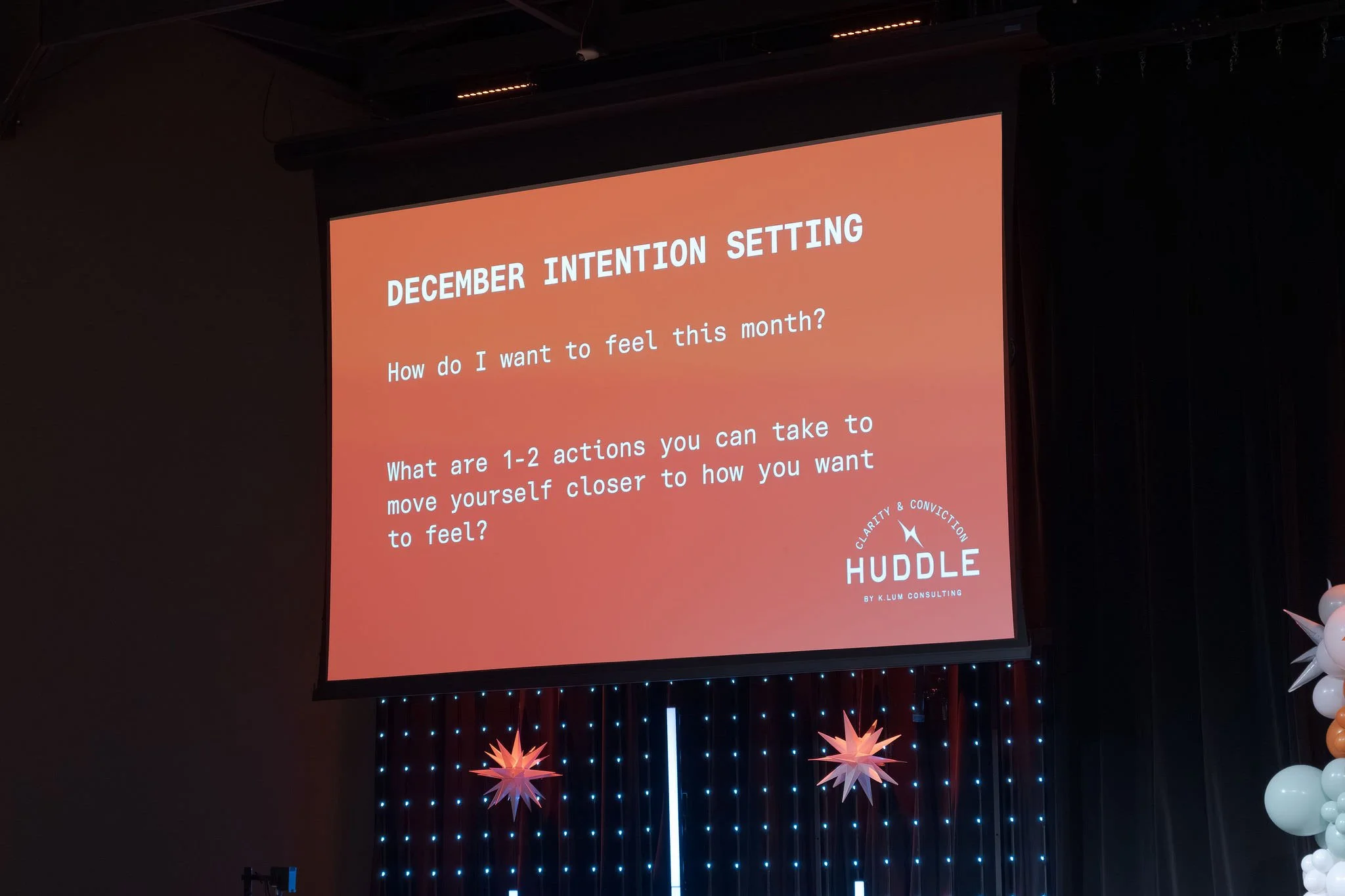 20251204-LIVE-Huddle-02866.jpg