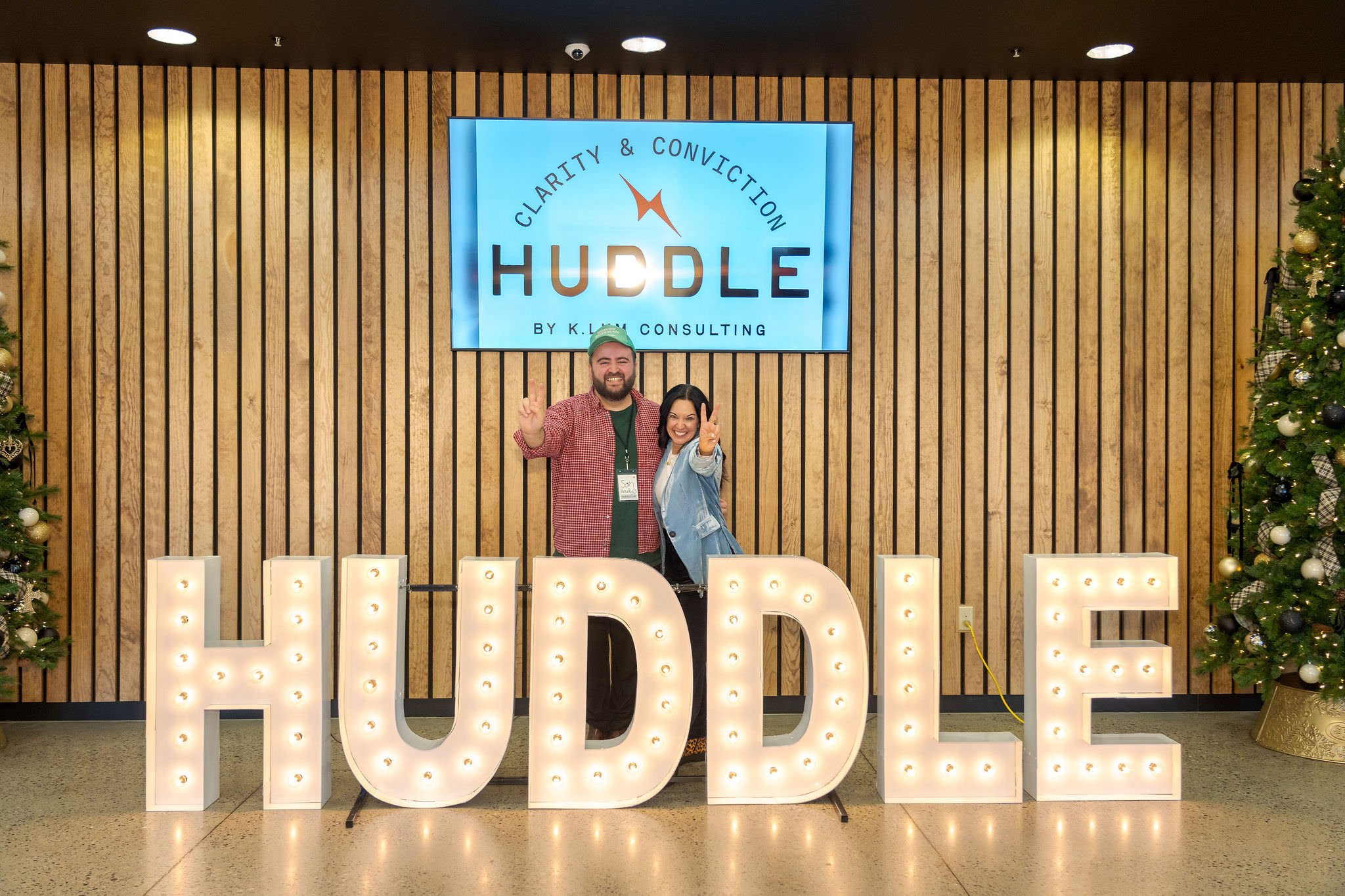20251204-LIVE-Huddle-03358.jpg