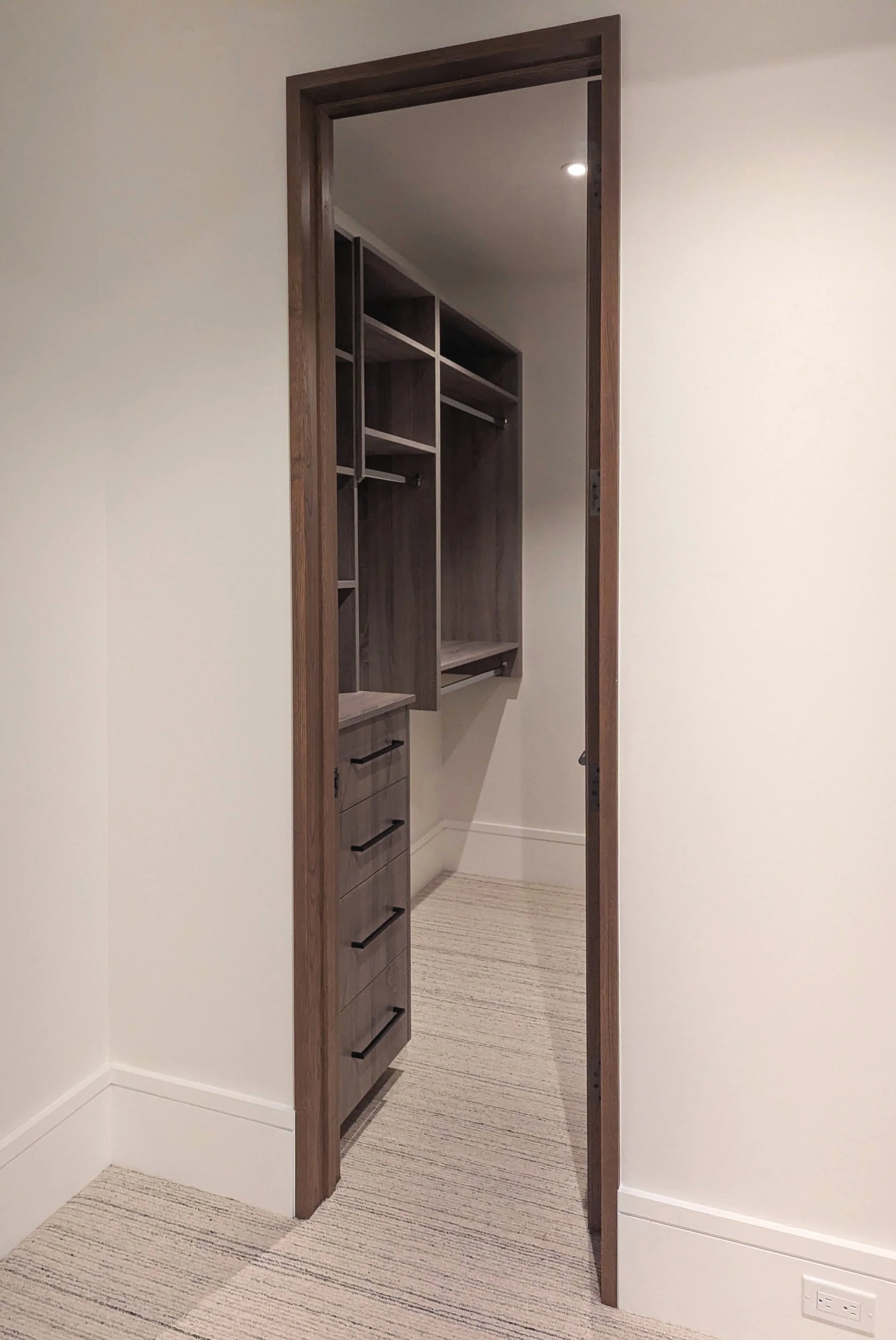 1875+secondary+closet_150dpi_chsl.jpg