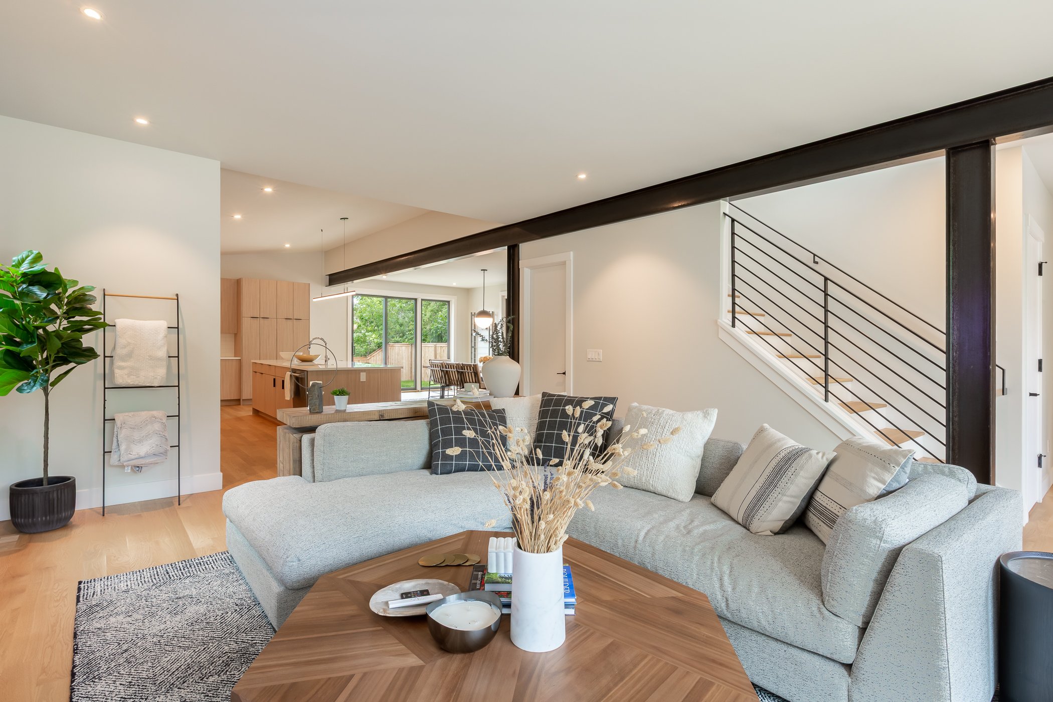 2735 Carnegie Drive 09 - Web.jpg