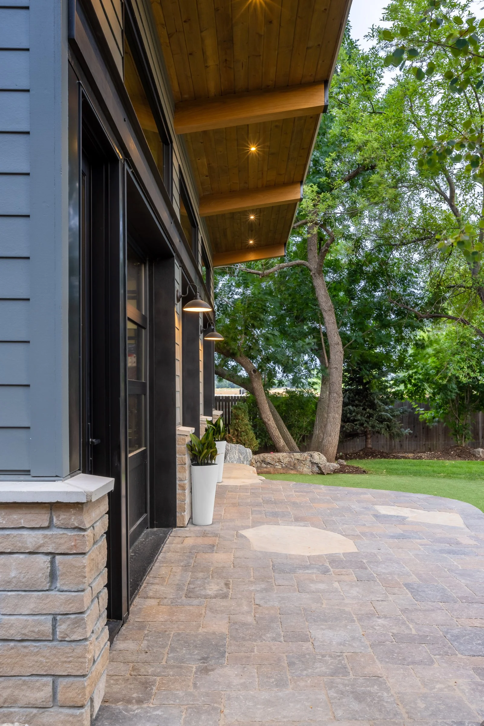 7996 Oxford Rd - 029 - Web.jpg