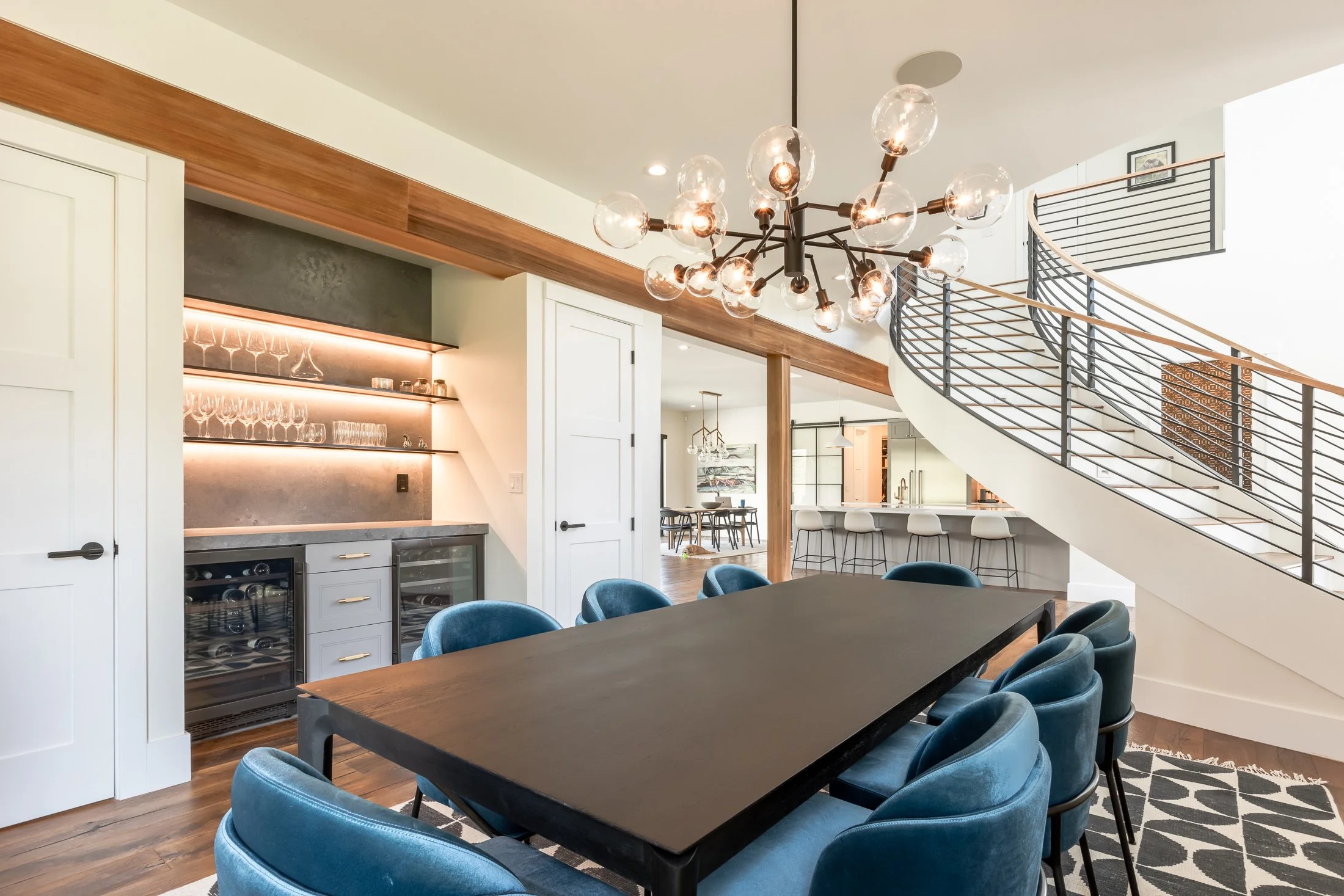 7645 N 41st St-105.jpg