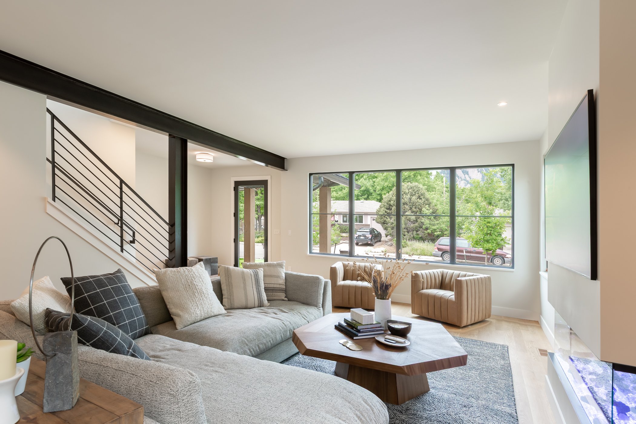 2735 Carnegie Drive 08 - Web.jpg