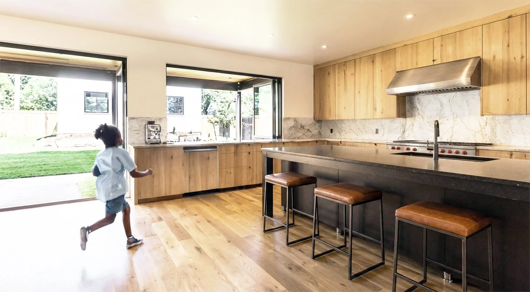 2037_edited image_150dpi_CHSL.jpg