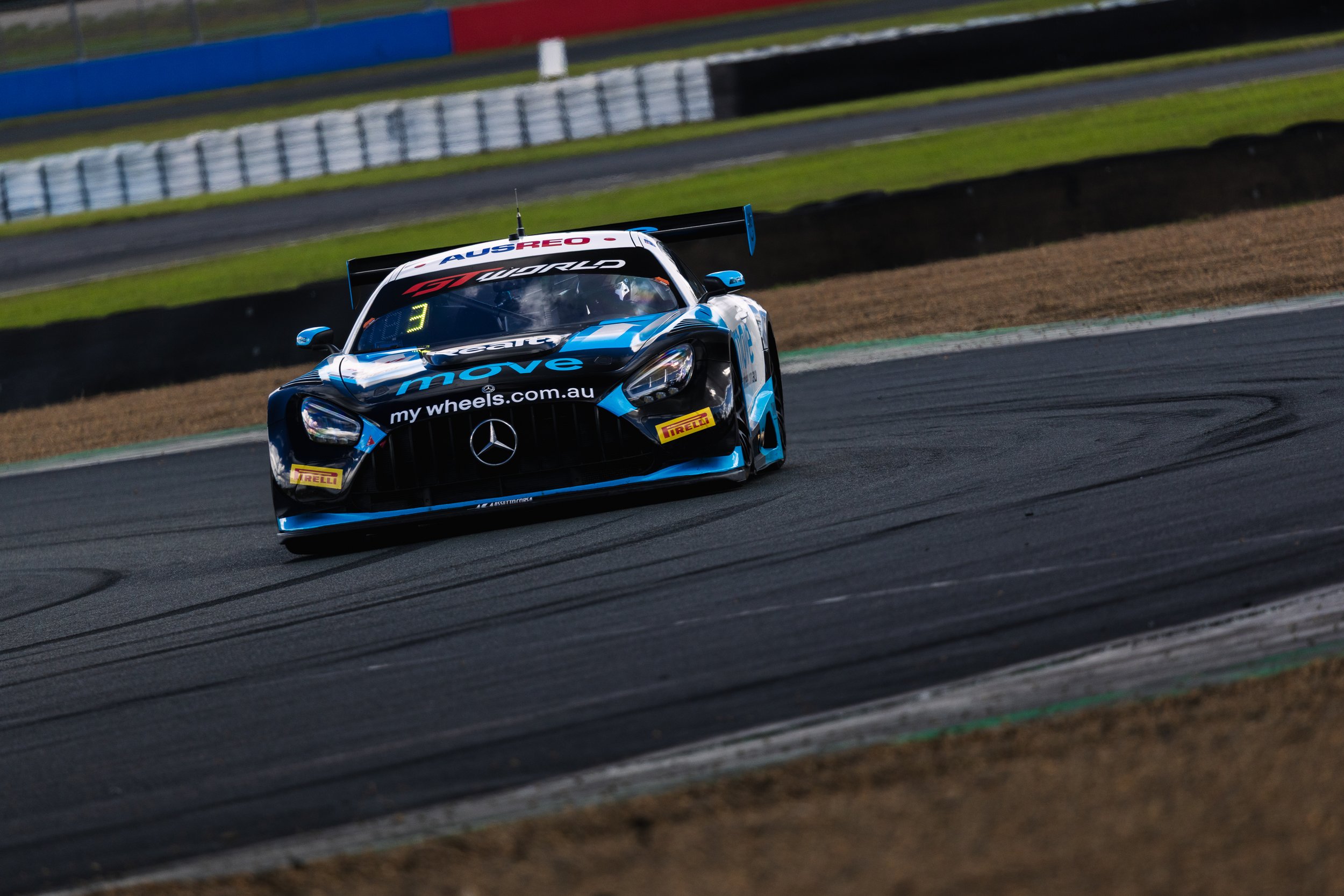 Ojeda &amp; Lucchitti Secure Fourth Place Finish at Queensland Raceway.