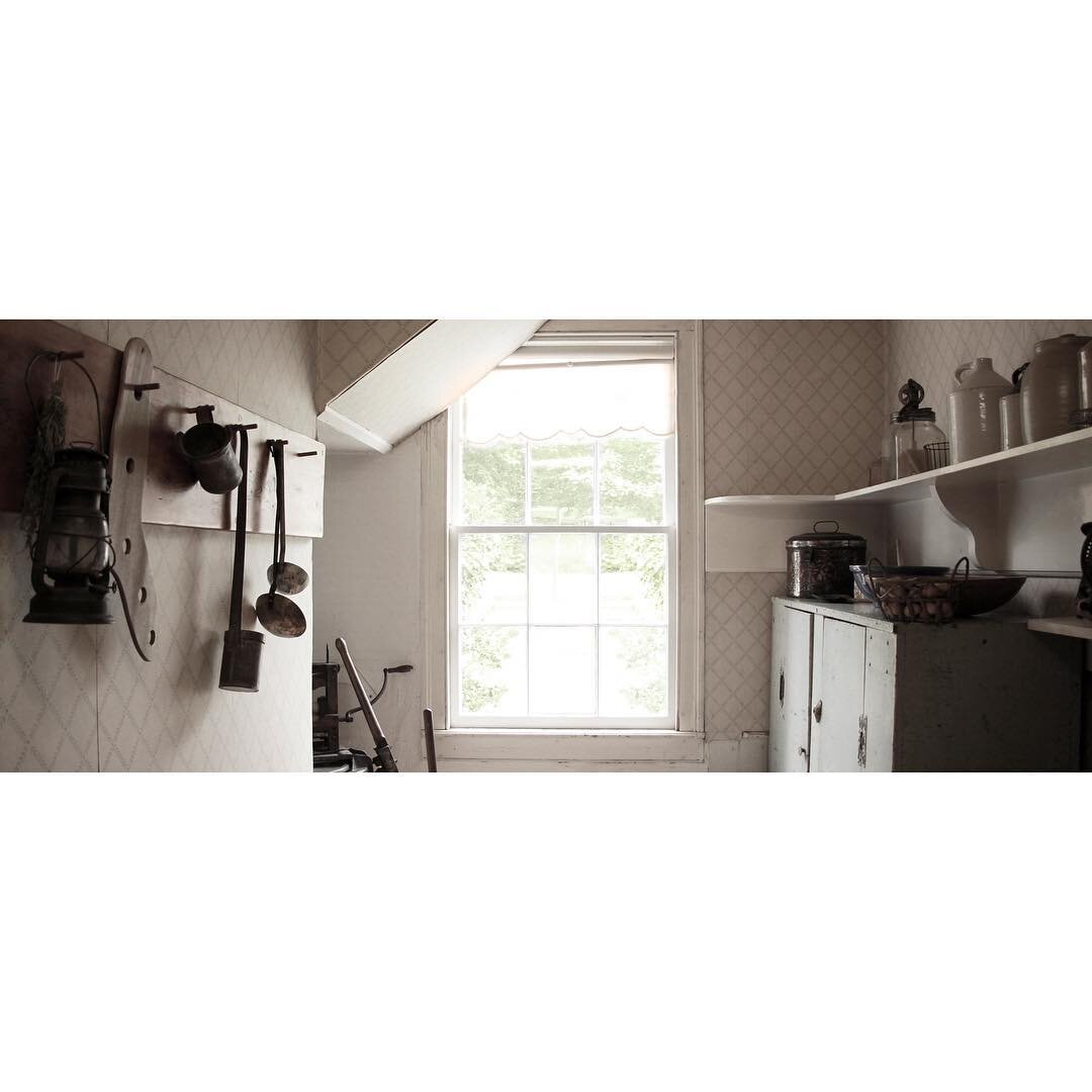 #tbt to my last visit to Scarborough Farm. 🏡 Found this image cleaning my computer last night. The dry pantry is hidden under the stairs and keeps the family up and running all winter long. It may be a small room but it's vital to early rural Canada