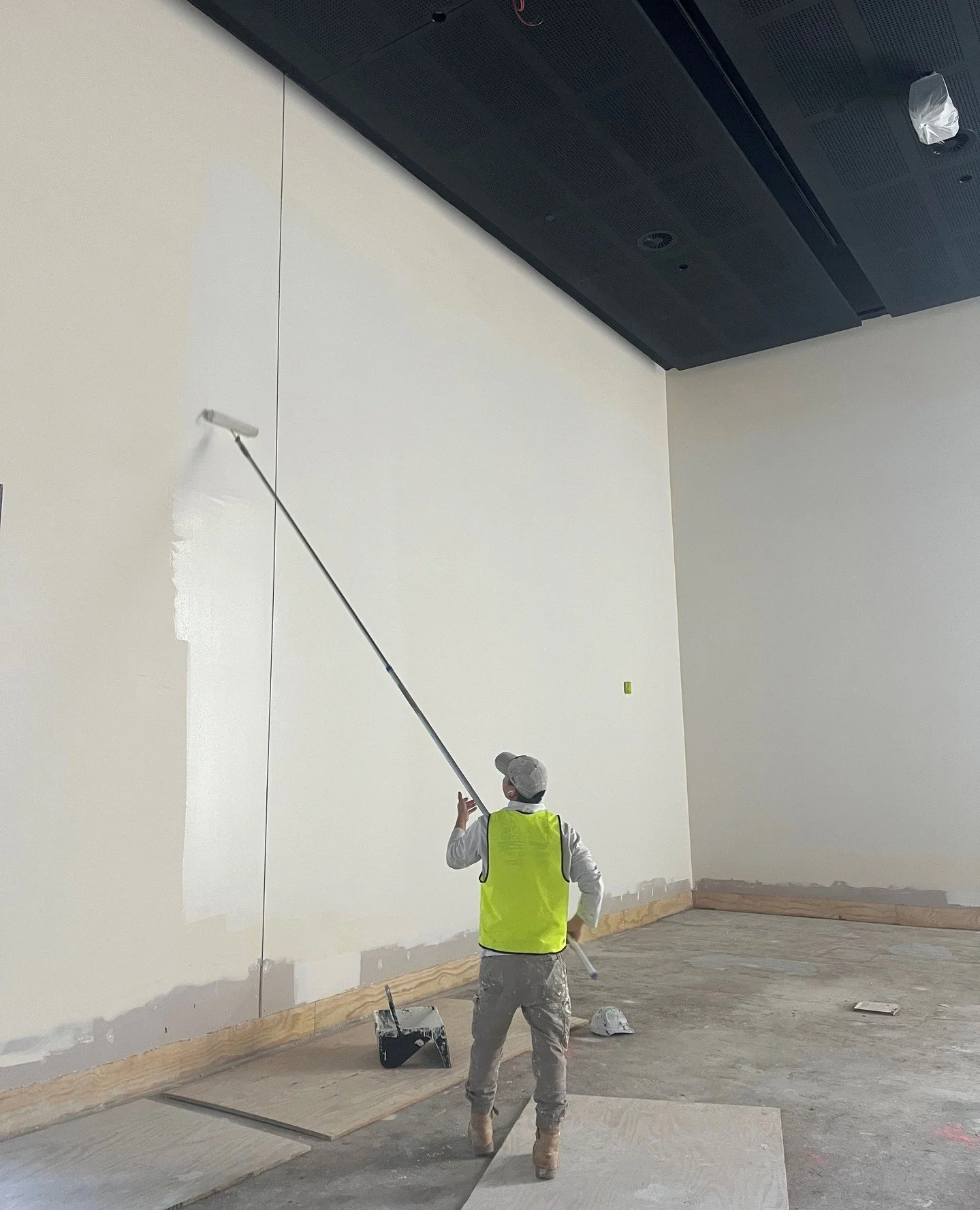 Reaching new heights 🎨⁠
⁠
Here&rsquo;s Chris taking on some seriously high walls with nothing but a pole, a roller, and a steady hand.⁠
No corner too high, no detail too small, he&rsquo;s got it covered!⁠
⁠
#ClassicContractors #PaintingPro #OnTheToo