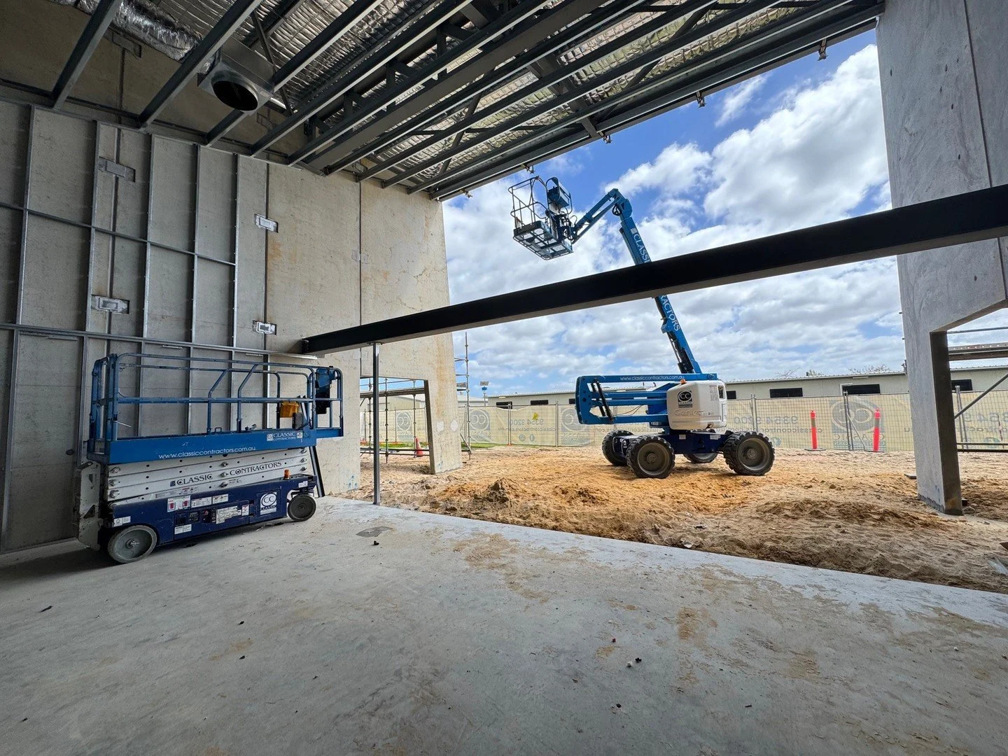 It’s been a busy one on site at Carey Baptist College!👷‍♂️
Our team has been hard at work keeping everyone on track, safe, and productive while the site is buzzing with activity.
Big shout-out to all the crew for their commitment to