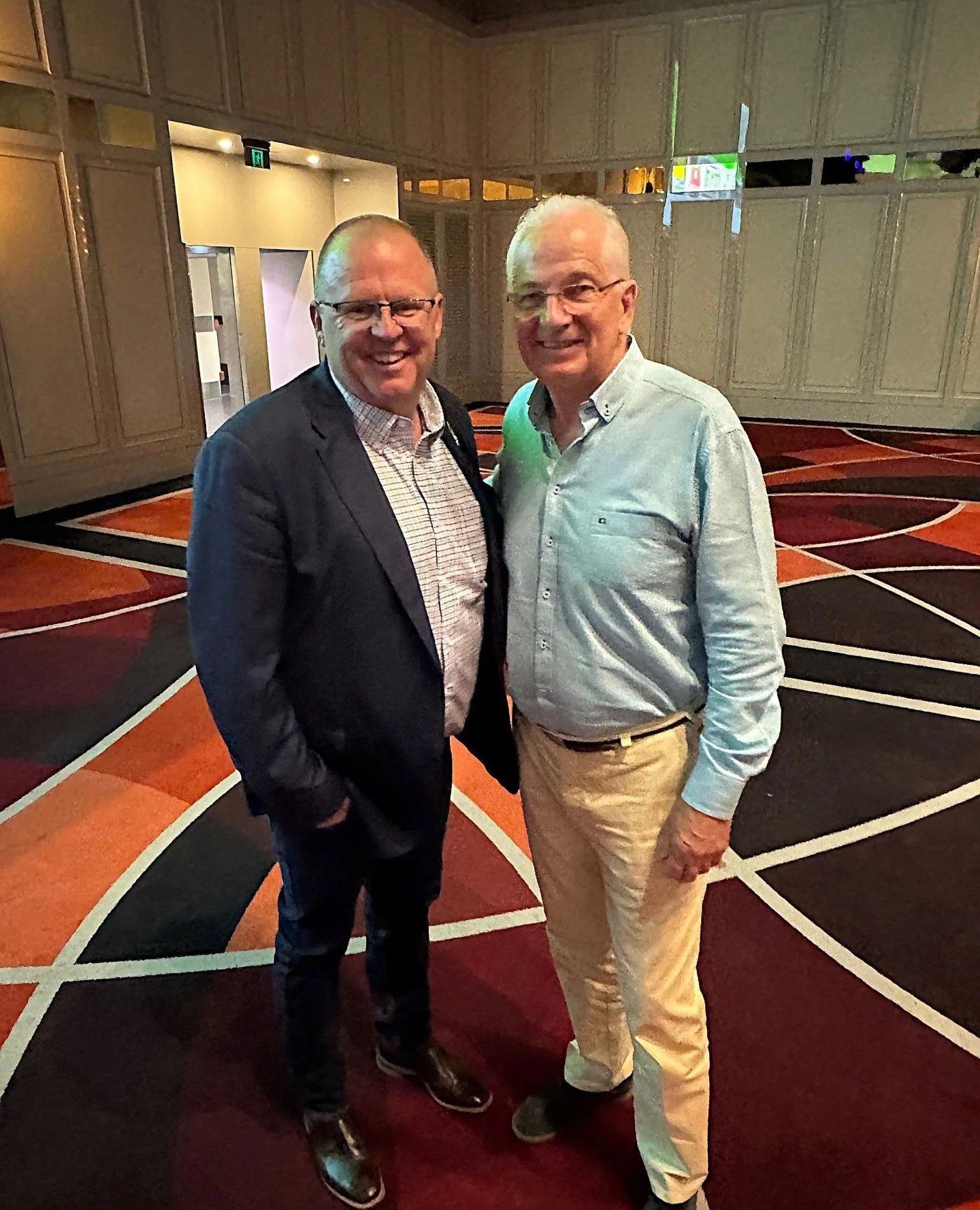 Big day in Perth with The Ashes kicking off today!🔥⁠
⁠
Mark was lucky enough to bump into David Gower...cricket royalty!⁠
A true gentleman and an absolute icon of the game 🙌🏻⁠
⁠
What a start to an epic Ashes series in our own backyard🏏⁠