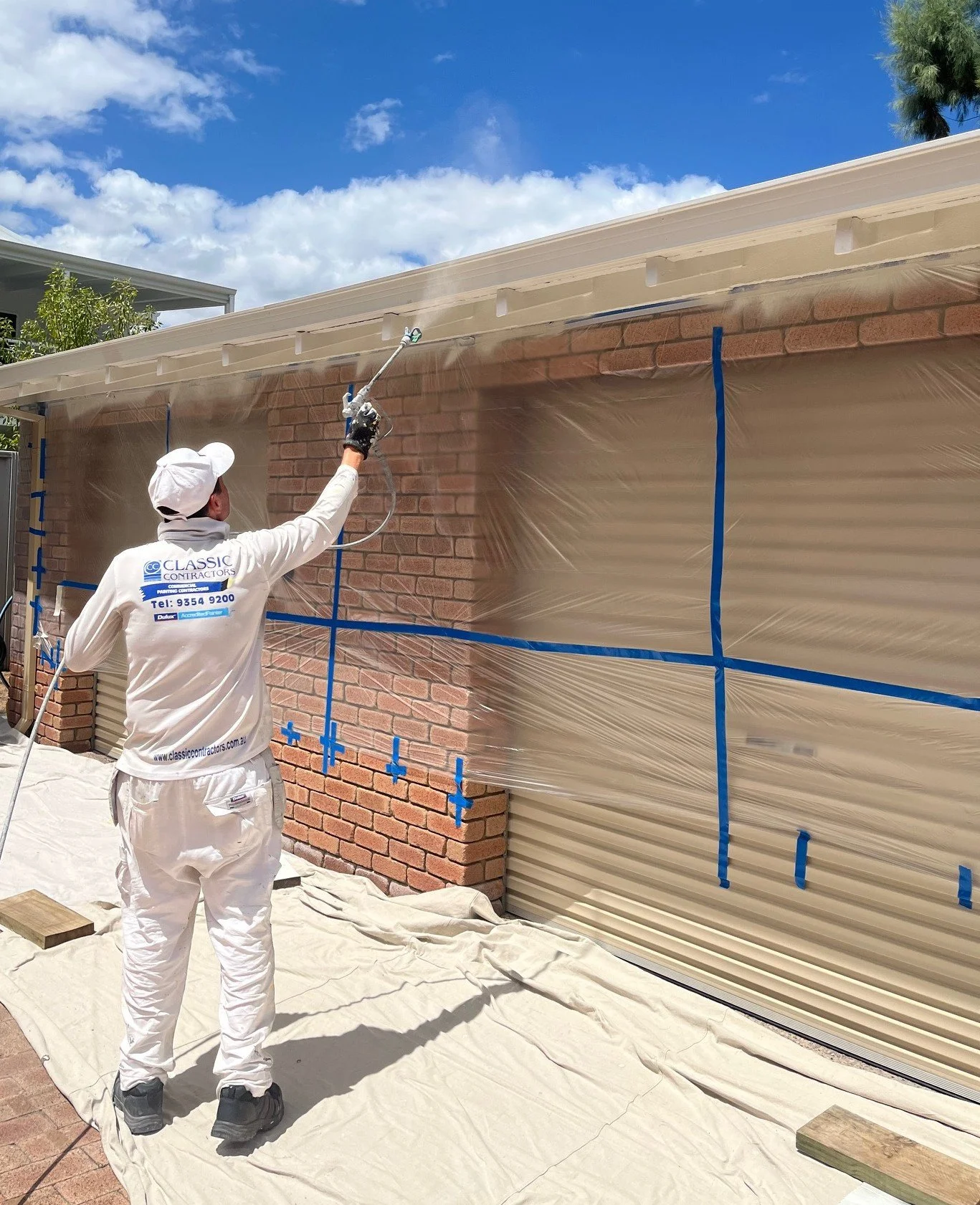 Fadhel and Jack have been hard at work on our Mandurah project, refreshing the exterior rafters and balustrading.⁠
⁠
There&rsquo;s nothing like a fresh coat of paint to revitalise a retro brown brick apartment building. Bringing it back to life while