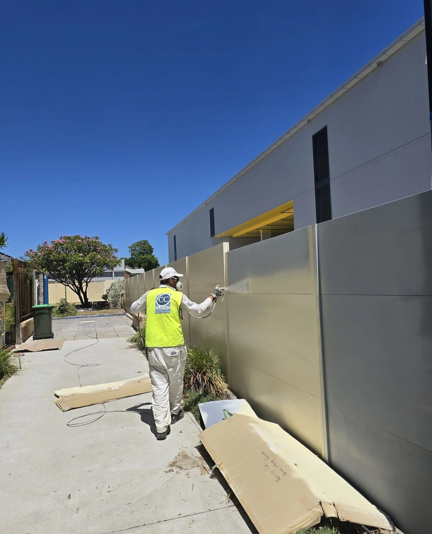 After clearing the way, it&rsquo;s time for the transformation! 🎨⁠
⁠
A fresh coat of paint, bringing it back to life after tackling the overgrown bushes. From prep to finish, our team makes sure every job looks sharp and stands the test of time.⁠
⁠
