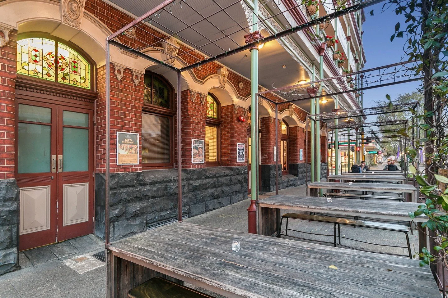 Happy Friday! 🍻 Throwing it back to our work at the iconic National Hotel in Fremantle.⁠
⁠
If you're heading into Fremantle to start the weekend, be sure to stop by and take in the stunning heritage features of this beautifully restored building. An