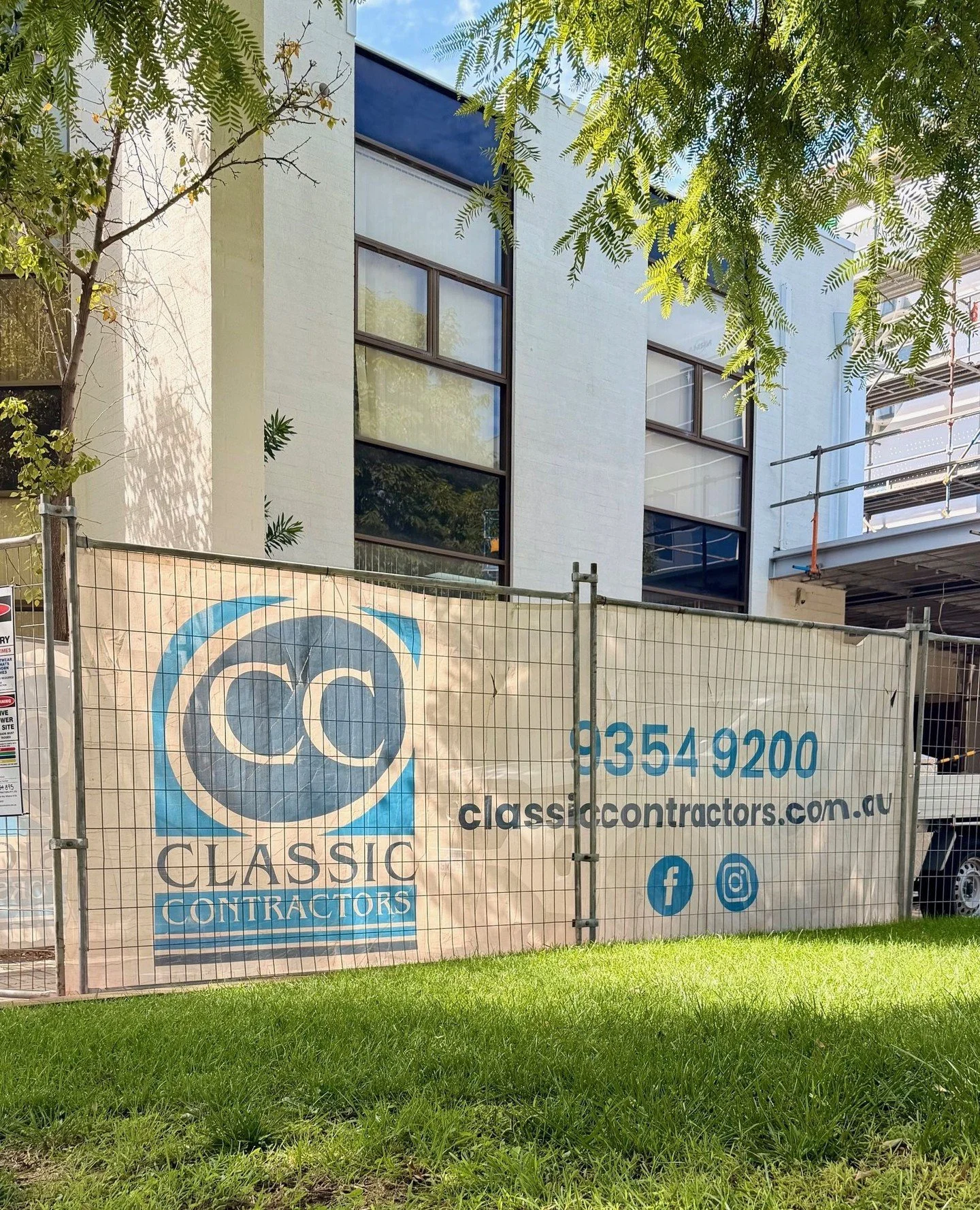 Keeping our church refurbishment project in West Perth safely closed off to the public while works are underway along this busy street. ⁠
⁠
Safety for our team, visitors, and the community always comes first 🚧🛑⁠
⁠
#ClassicContractors #ClassicBuilt 