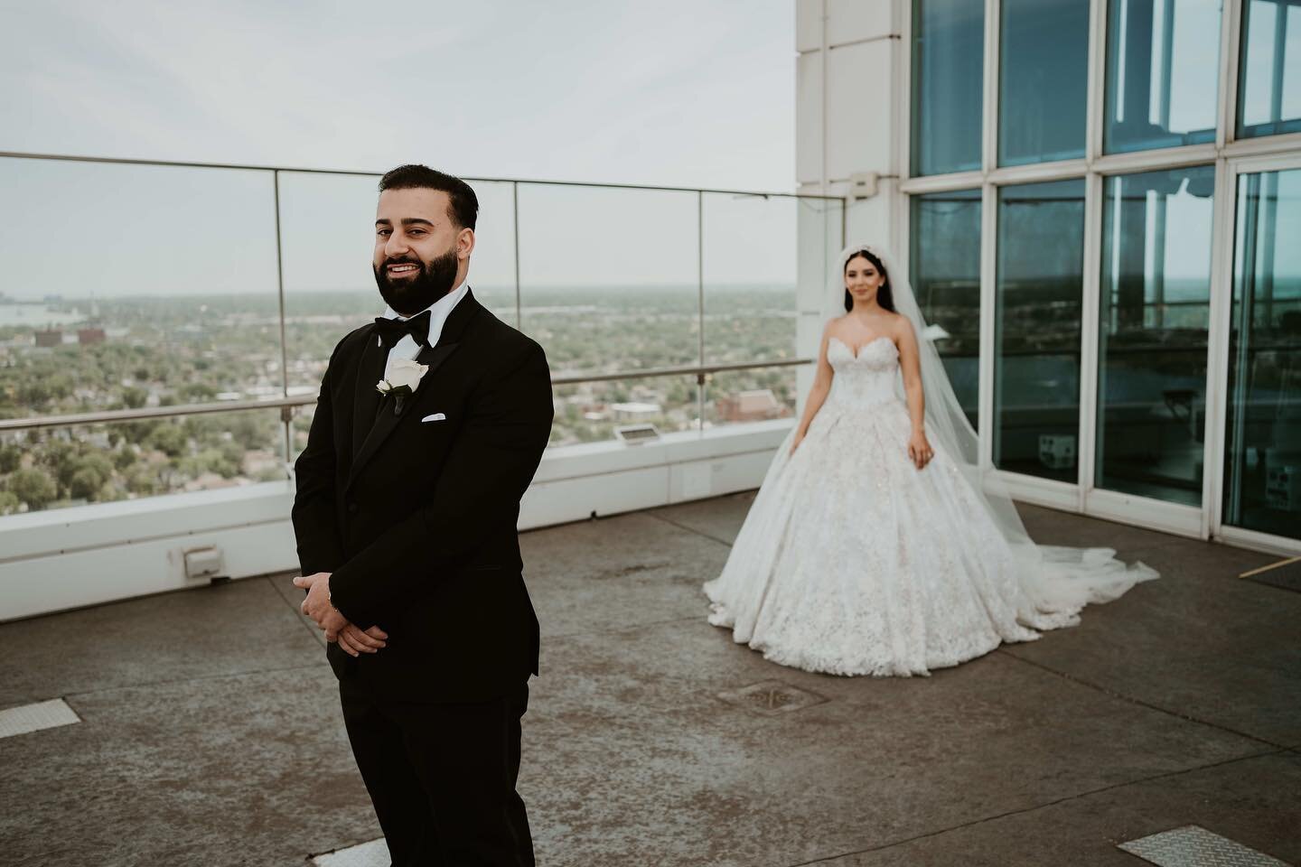 Capturing Pure Emotion: Witnessing the groom's awe-struck expression as he laid eyes on his beautiful bride for the very first time. Such a precious moment filled with love and anticipation. Honored to freeze this extraordinary moment in time. 📸💍 #