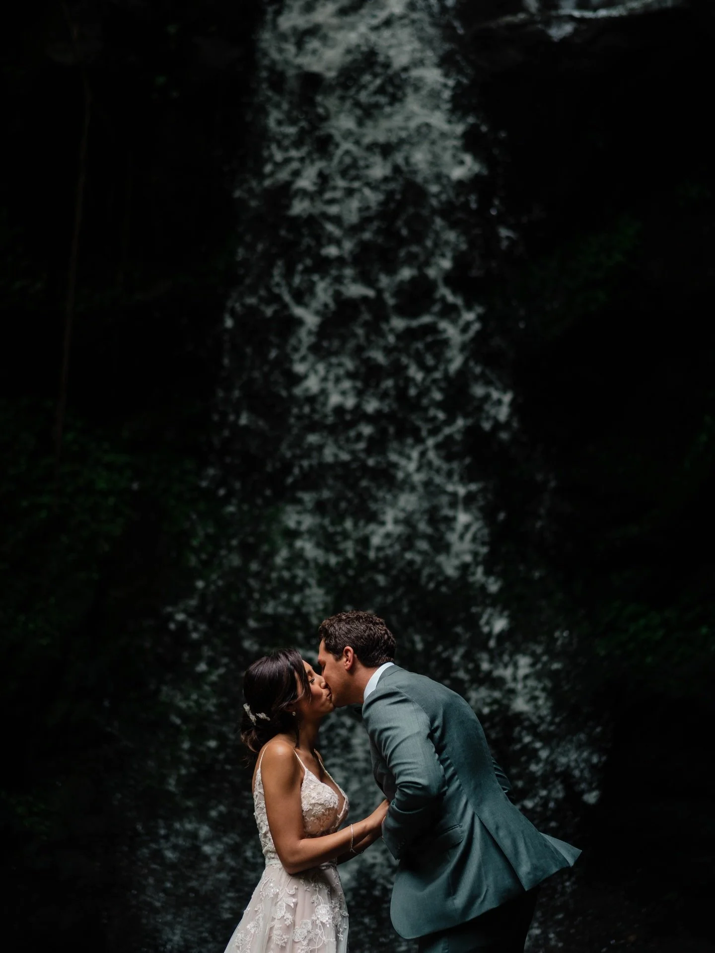 Low key ceremony, high key backdrop 💦