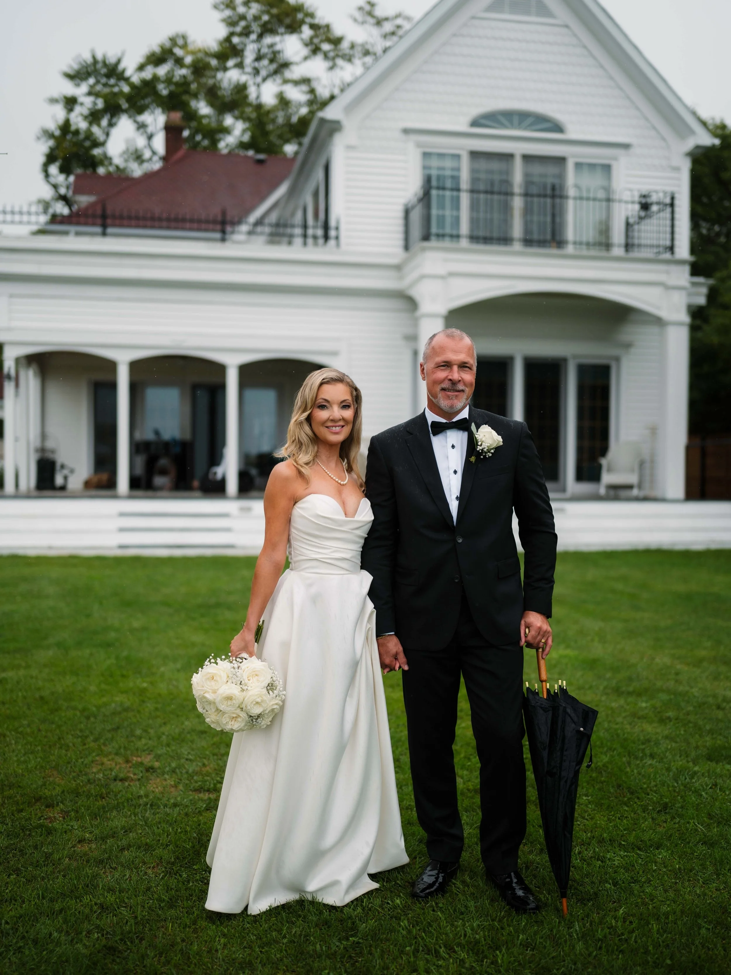 Jason + Jodie 🤵🏻&zwj;♂️👰&zwj;♀️☔️