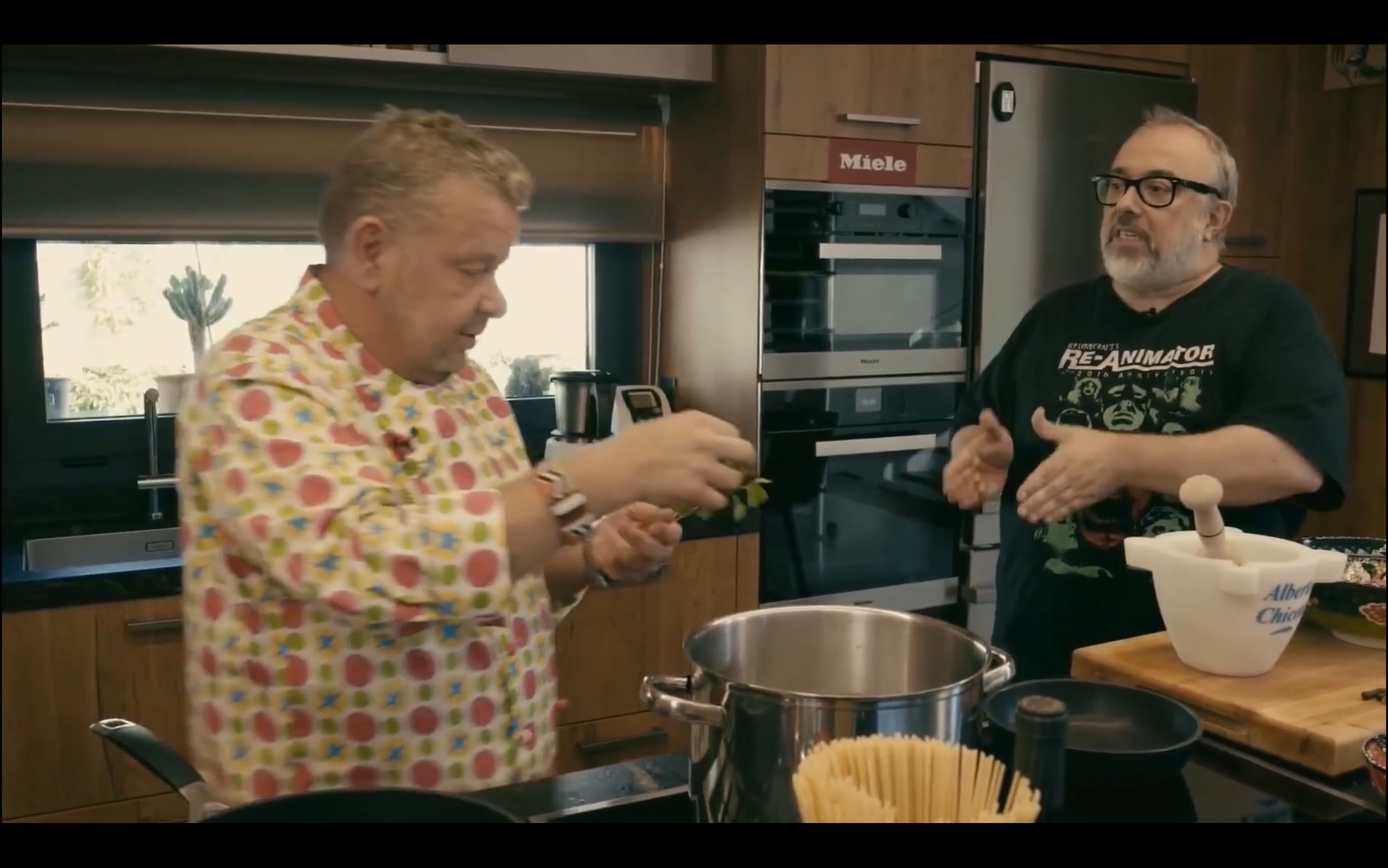Alucino pepinillos con Álex de la Iglesia (2019)