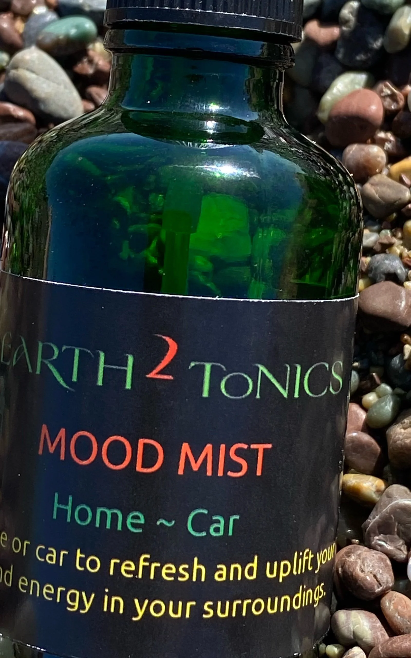 Image of green bottle of Earth2tonics Mood Mist