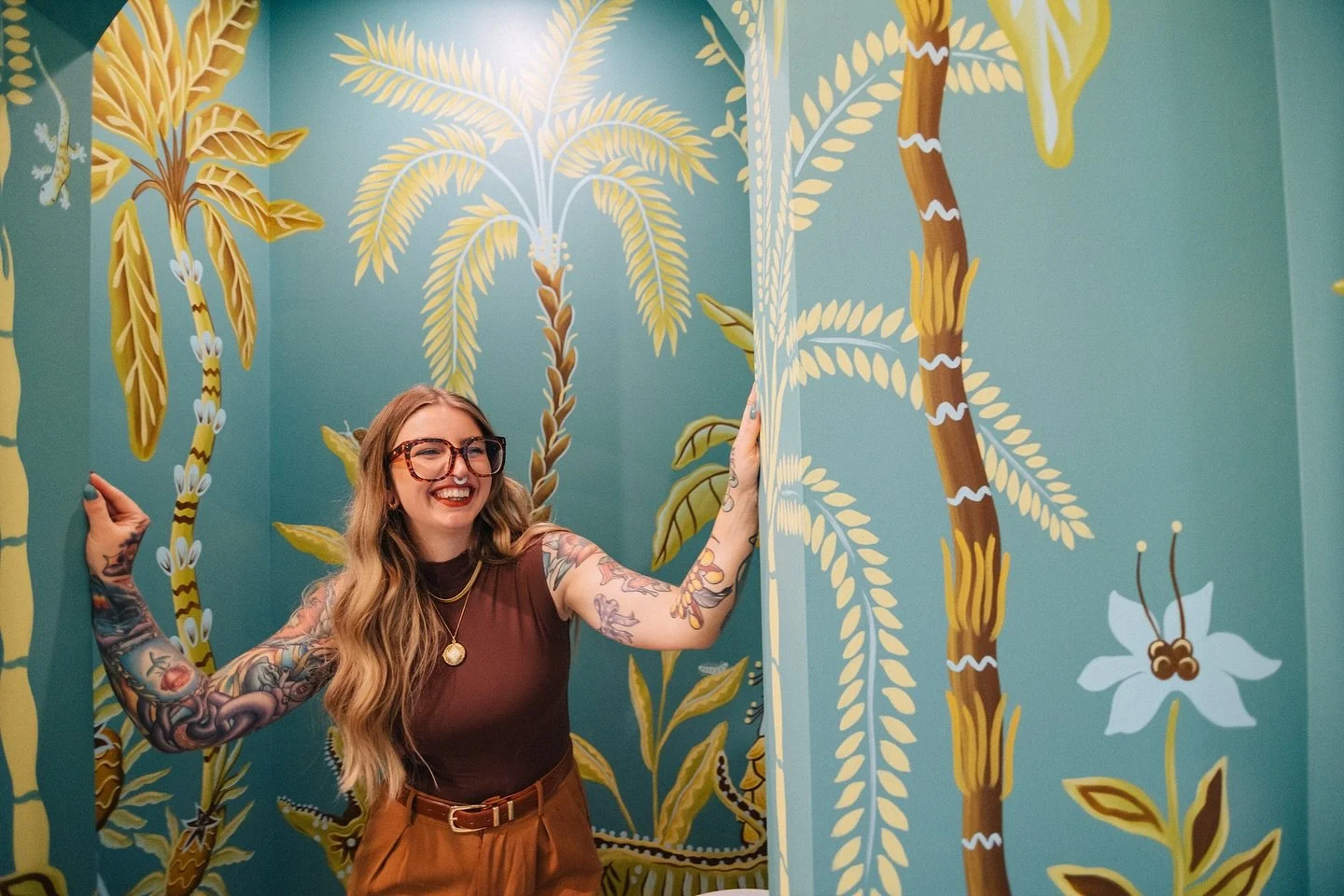 *I WILLINGLY ENTERED THE WORLD TODAY&mdash;PITCHED A WILD IDEA TO A CLIENT THAT I CAME UP WITH ON THE DRIVE THERE&mdash;CLIENT SAID YES&mdash;ITS GONNA BE SO FUN AND UNCONVENTIONAL&mdash;LET ME BE WEIRD FOLKS, IT IS GOOD FOR US ALL*

 ^^THIS MURAL IS