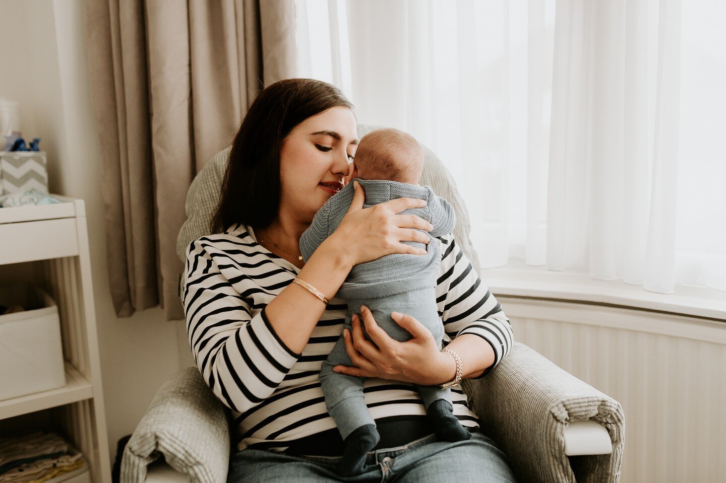 A love like no other ❤️
.
.
.
.
.
.
#thislittlelifephotography #thebabyyears #theheartfulphotogs #solihullmums #solihullphotographer #solihullbusiness #birminghamfamilyphotographer #wearememorycatchers #thenurseryworkshop