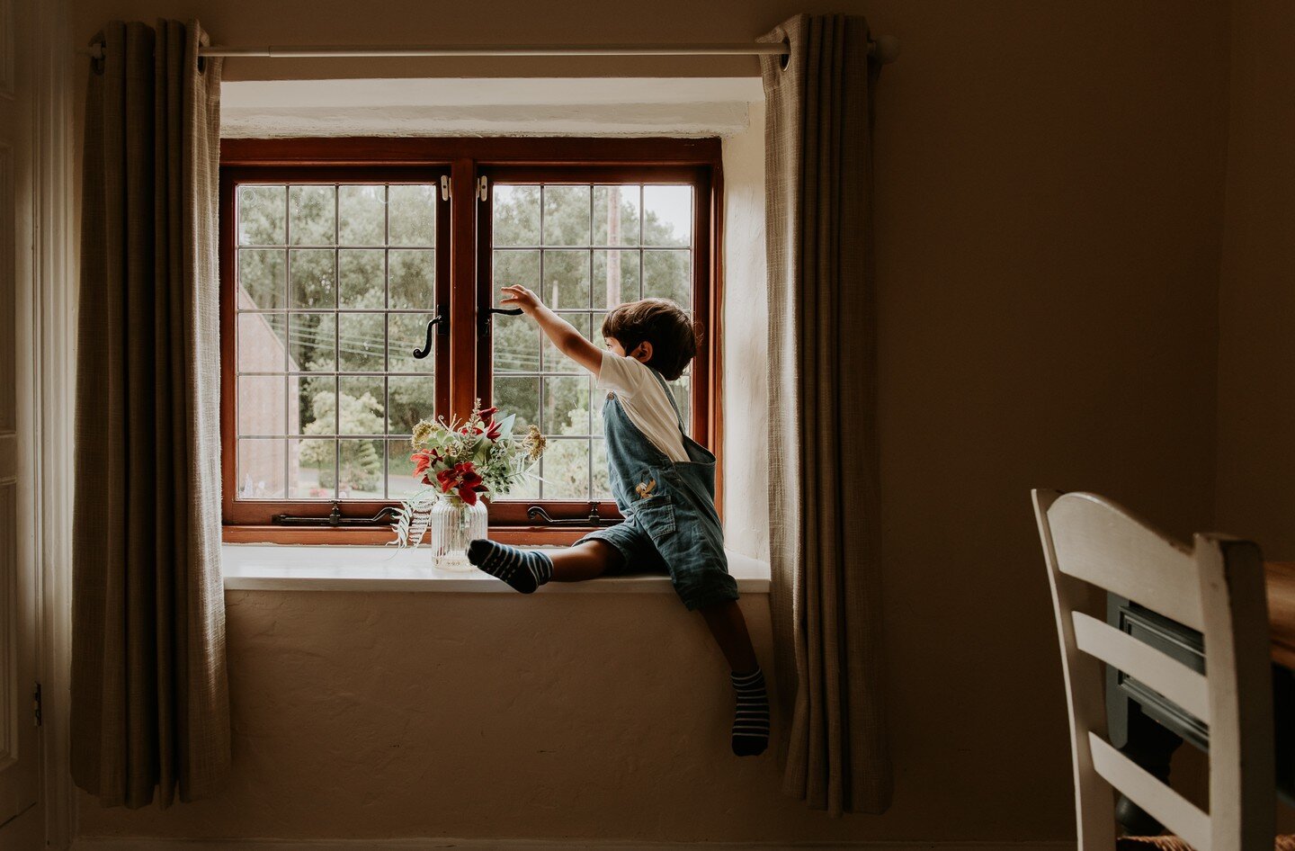 Cottage of dreams 😍
.
.
.
.
.
.
#thislittlelifephotography #solihullphotographer #familyphotography #wearememorycatchers #thenurseryff #hellostoryteller #theheartfulphotogs #themumclub #thehonestlens