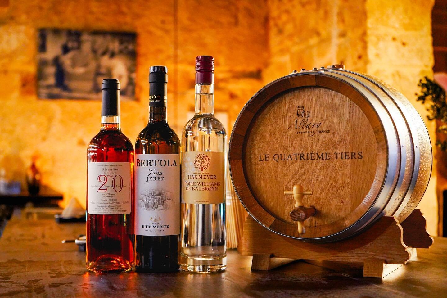 C'est parti pour la mise en f&ucirc;t de la seconde version de notre cocktail &quot;Sous-Bois&quot;. Plusieurs mois de vieillissement avant une d&eacute;gustation pr&eacute;vue pour l'automne 🍂 

@distilleriehagmeyer 
@cave_de_la_capilla 

𝗟𝗲 𝗤𝘂