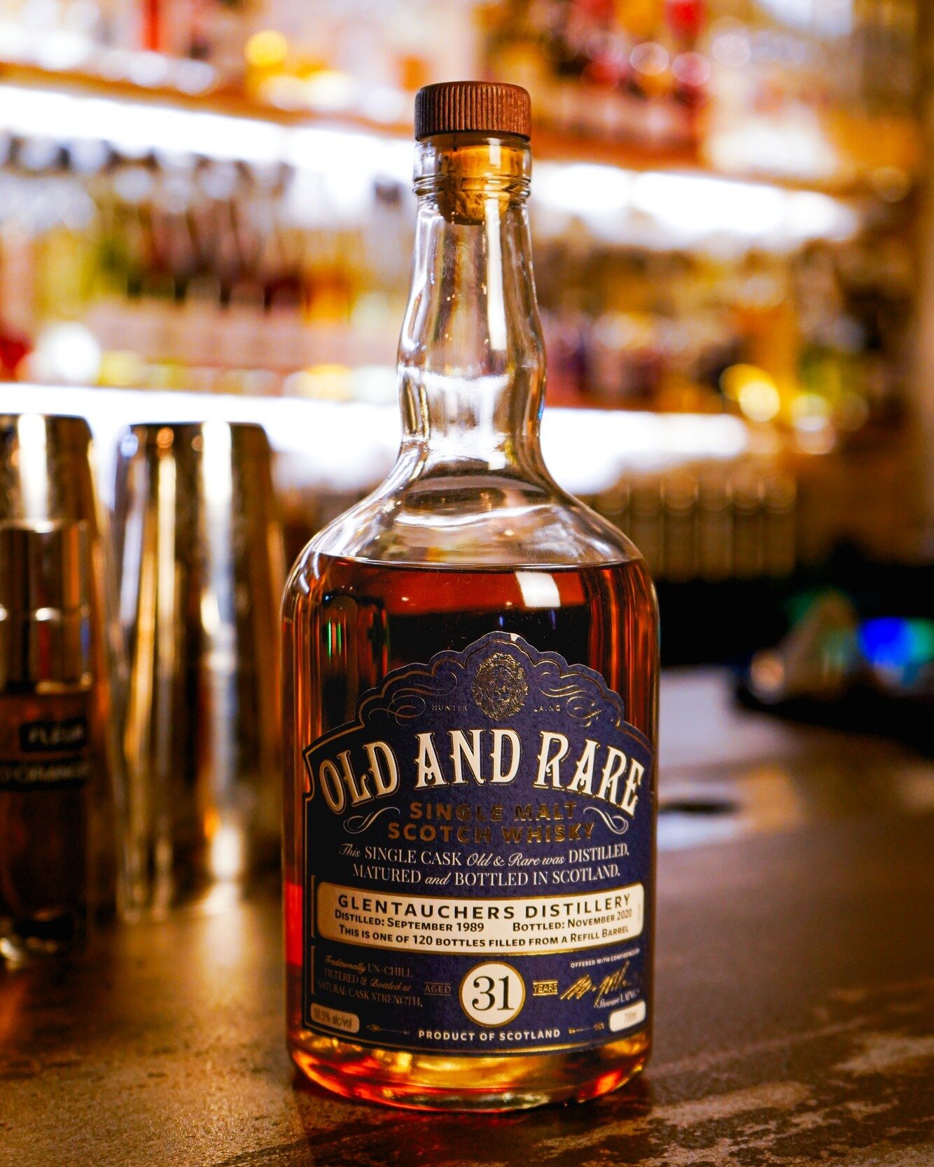 Glentauchers 31 ans
 
Distill&eacute; avant le rachat de la distillerie, ce whisky est une pi&egrave;ce de collection. &Eacute;levage en refill barrel et embouteill&eacute; par Hunter Laig en 120 exemplaires uniquement. Un tr&egrave;s grand Single Ma