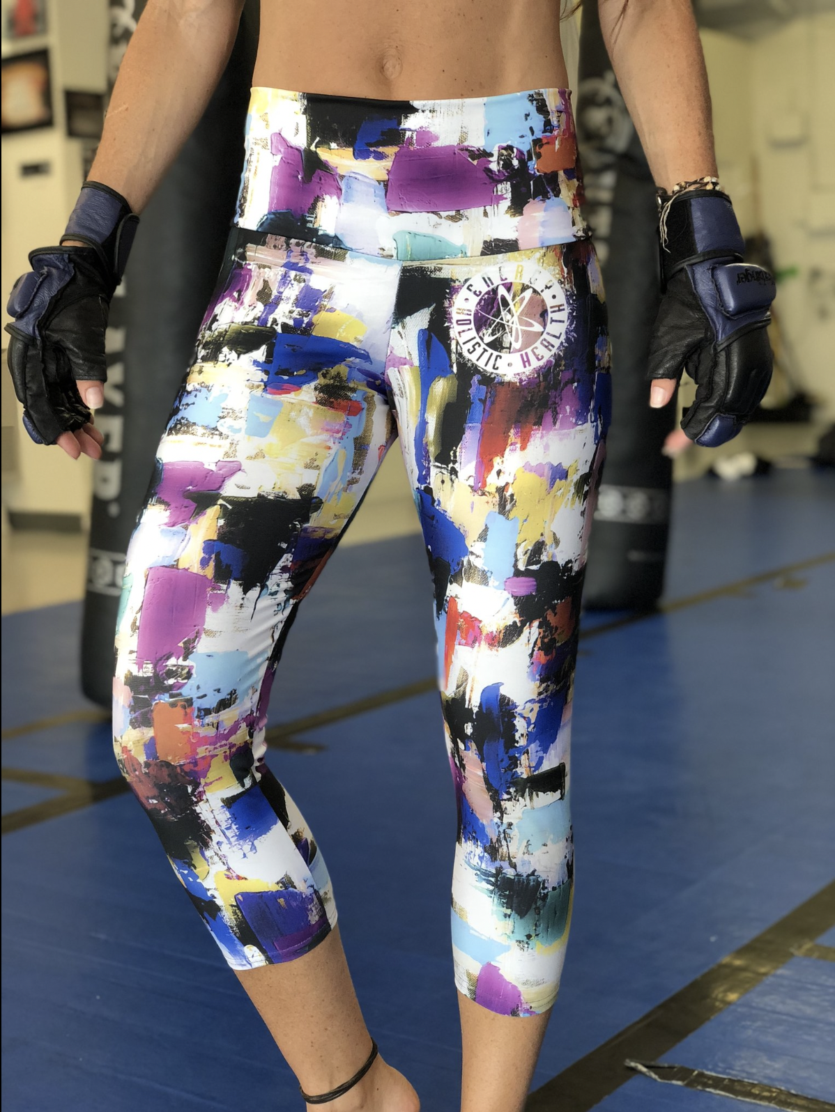MULTICOLOR POWER PUNCH CROP LEGGINGS