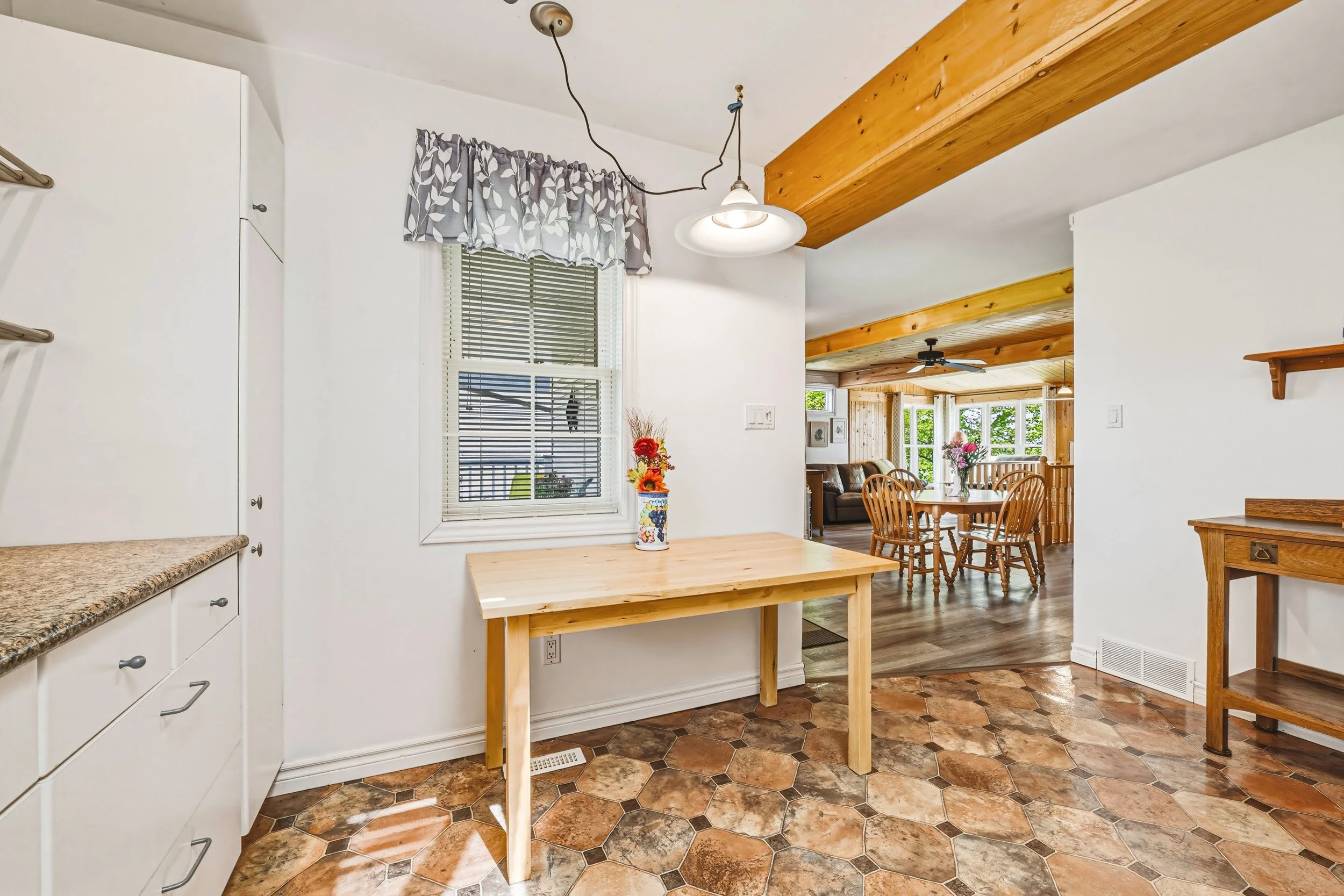 14 - 52 Wilcox Drive, Peacock Point.jpg