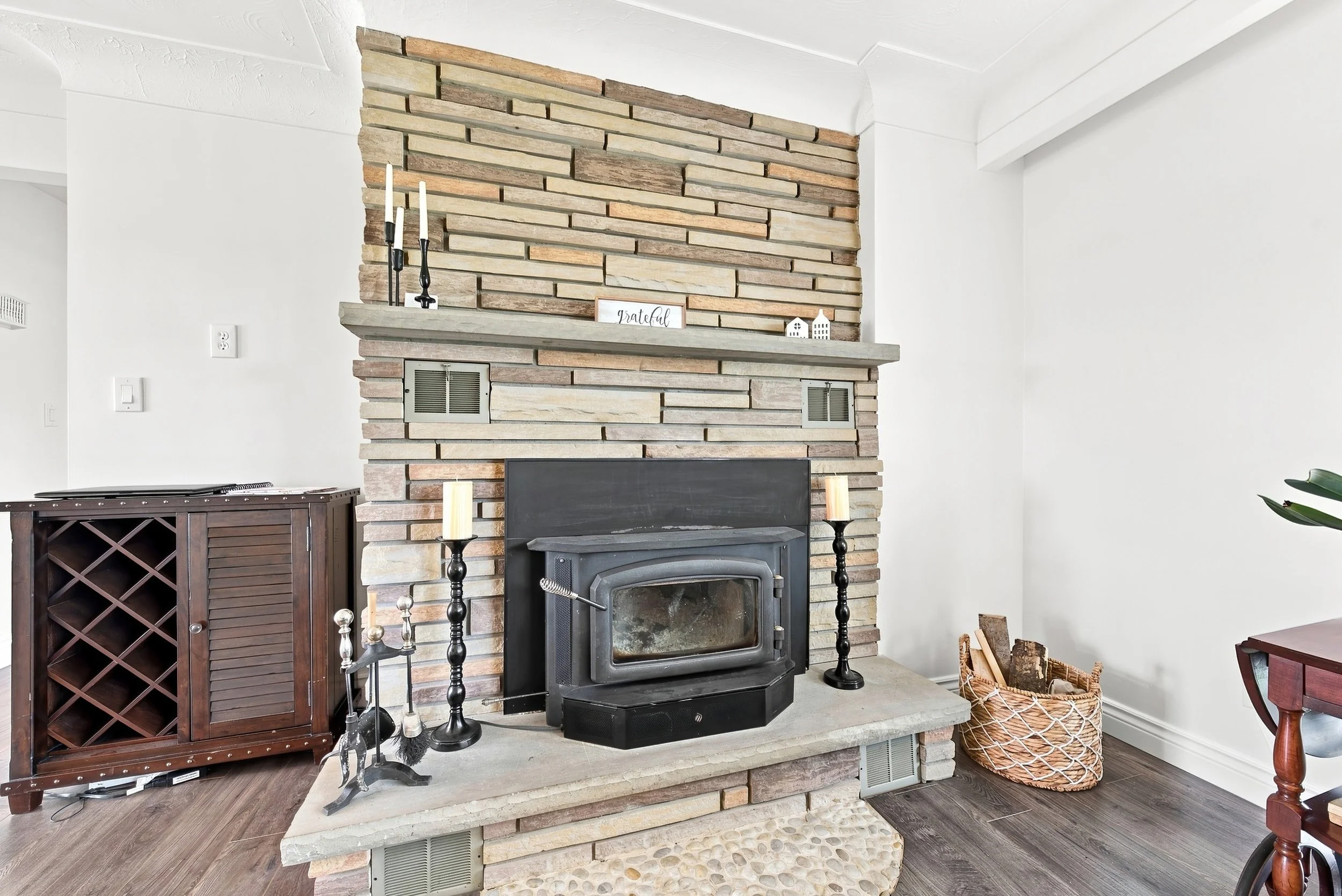 10 - 83 Sour Springs Rd, Brantford.jpg