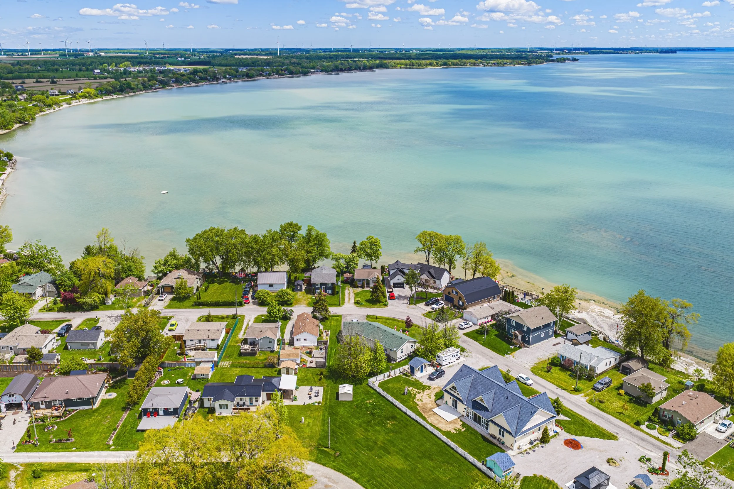 2 - 52 Wilcox Drive, Peacock Point.jpg