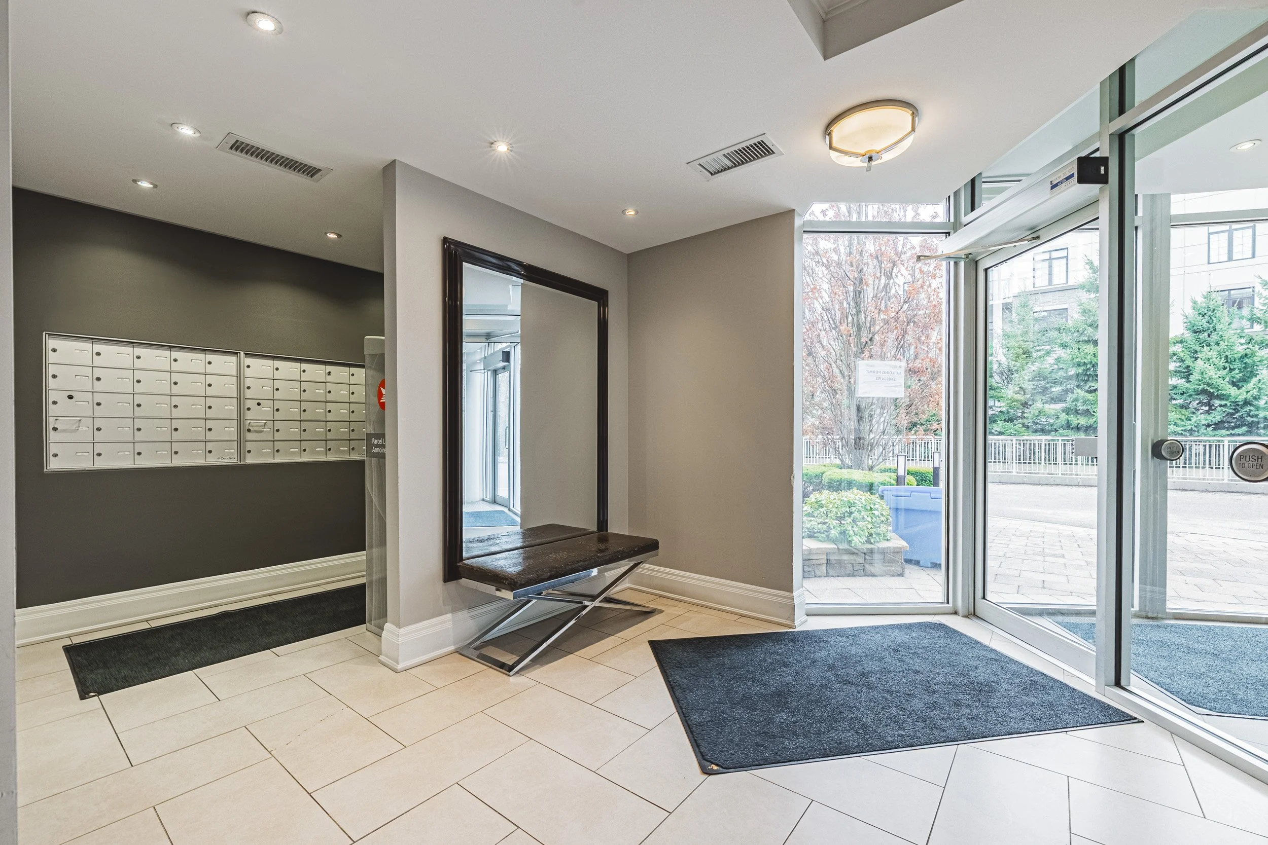 6 - 125 Wilson St W #214, Ancaster.jpg