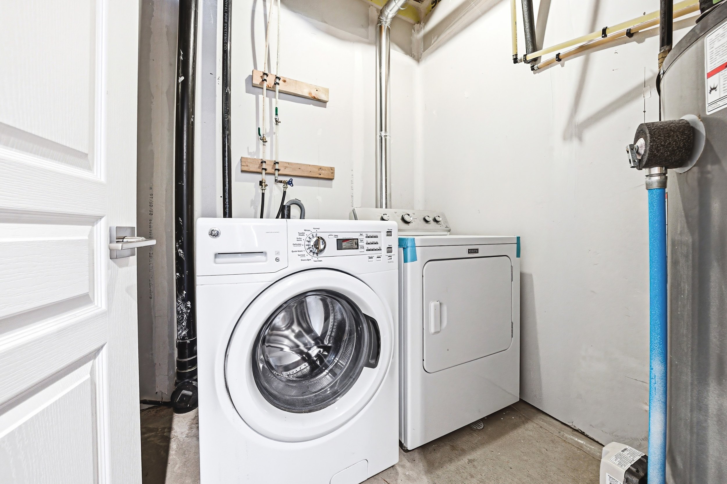 26 - 4 Bird Lane, Ancaster.jpg