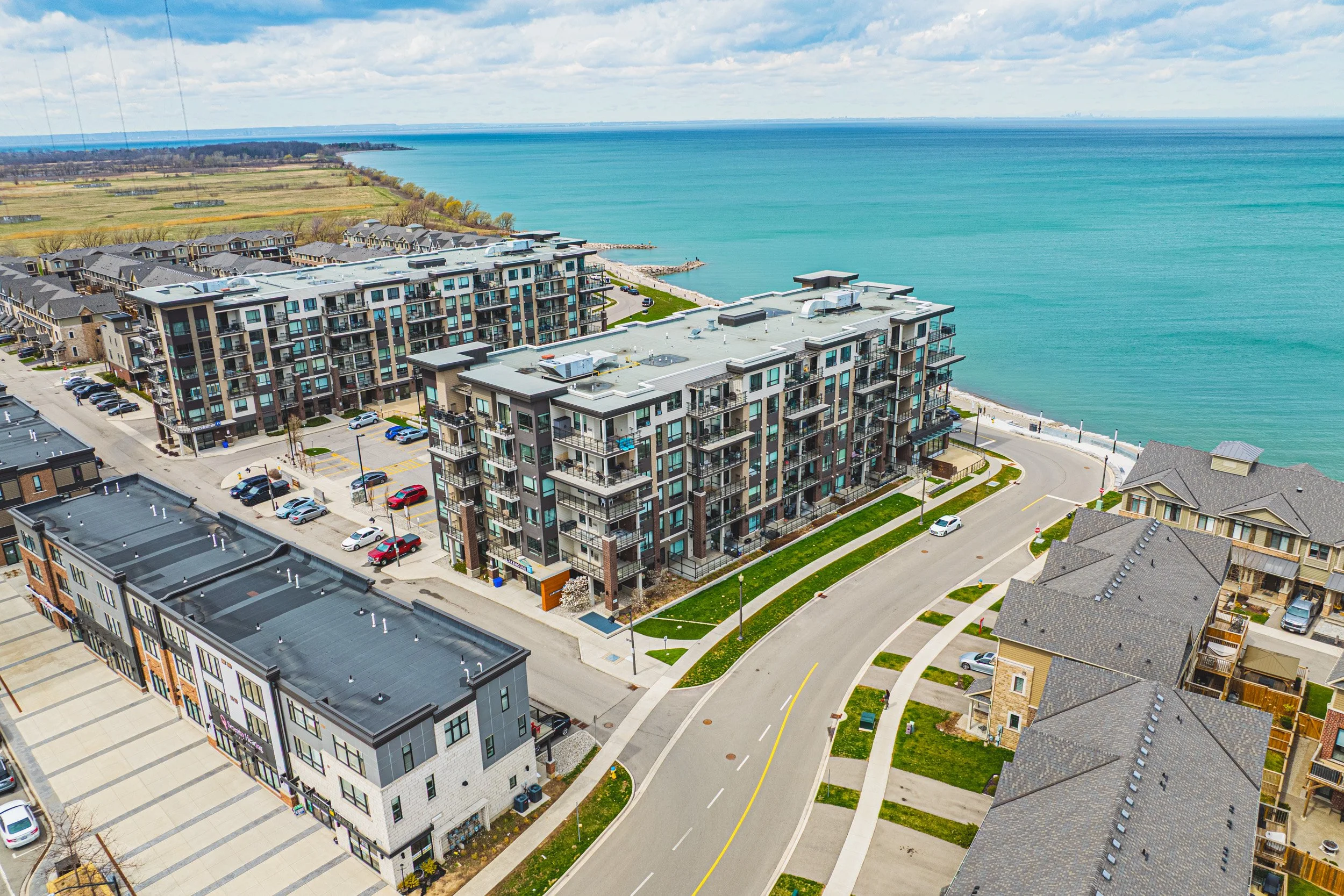 30 - 10 Esplanade Ln #519, Grimsby.jpg