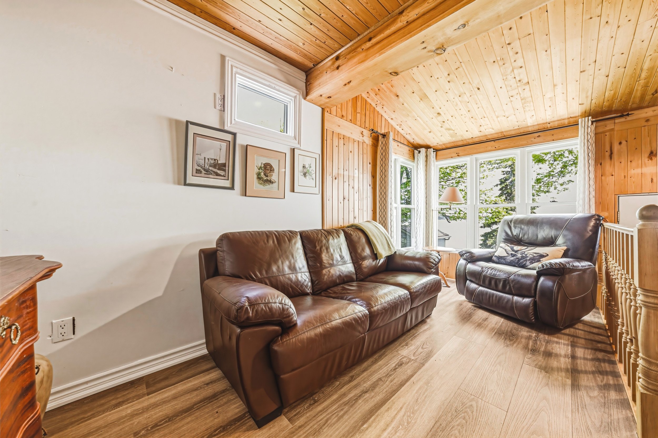 11 - 52 Wilcox Drive, Peacock Point.jpg