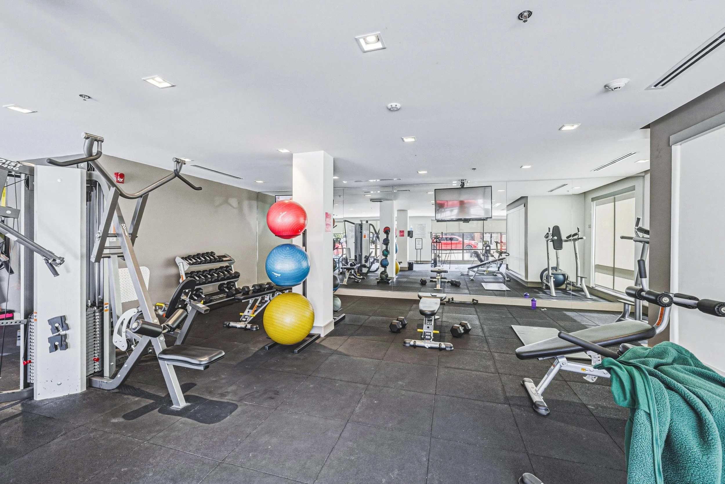 23 - 10 Esplanade Ln #519, Grimsby.jpg