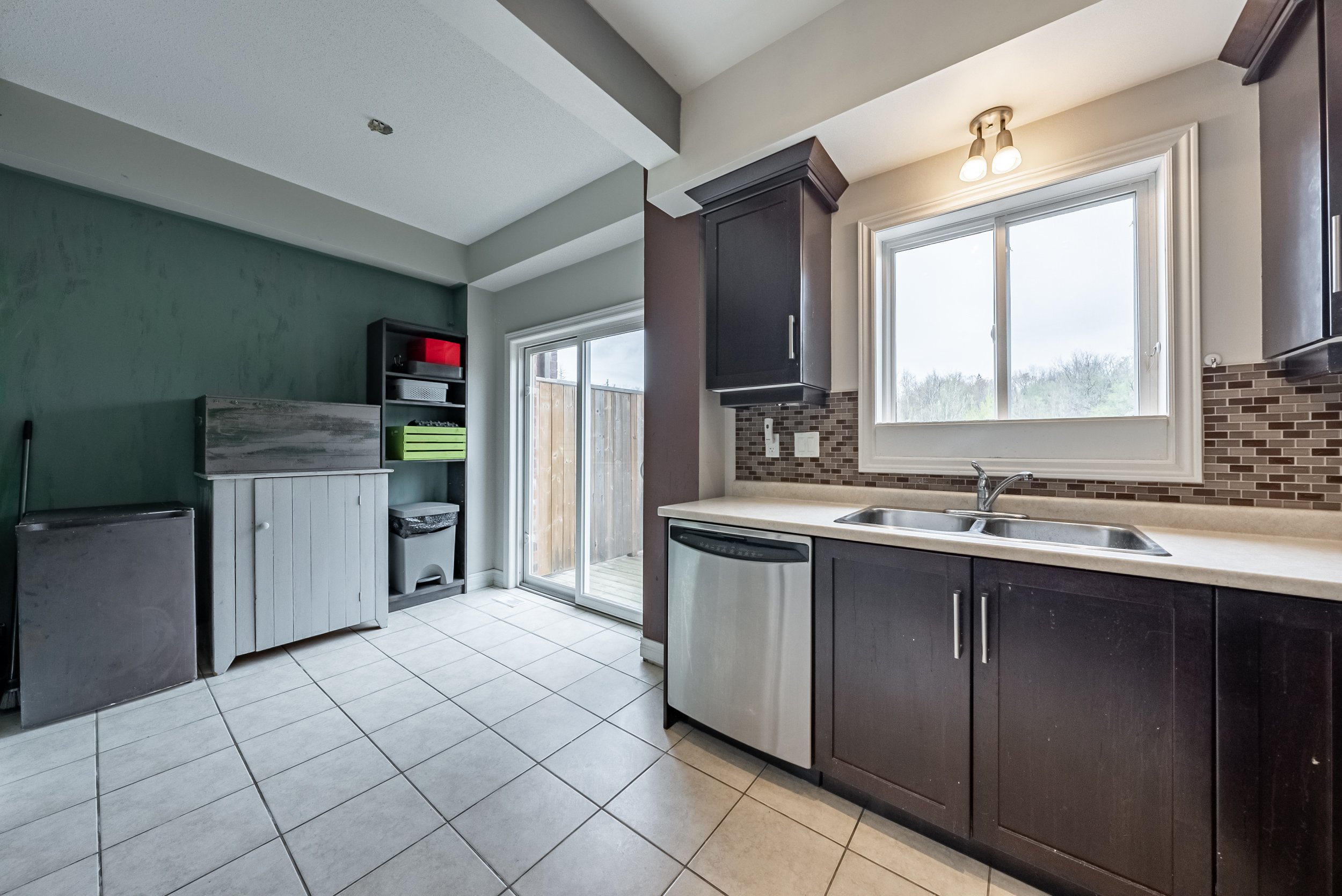 12-111 Liddycoat Lane, Ancaster.jpg