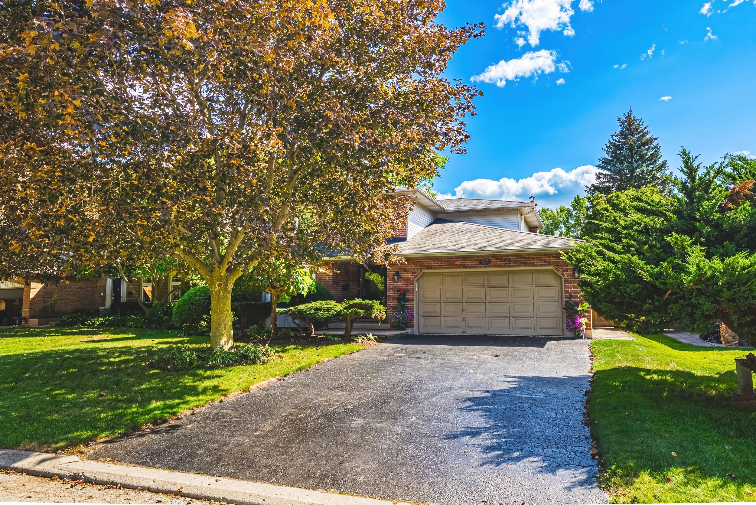 1 - 427 Melanie Cres, Ancaster.jpg