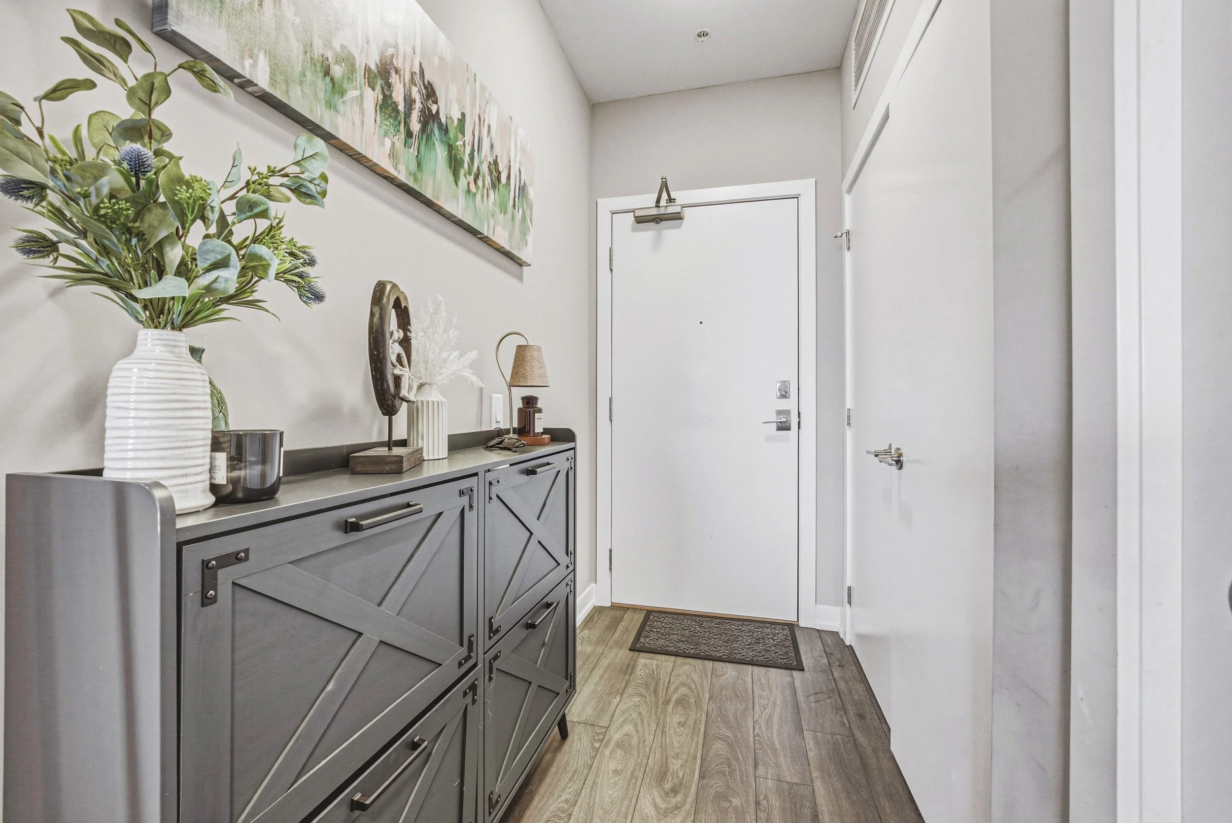 7 - 10 Esplanade Ln #519, Grimsby.jpg