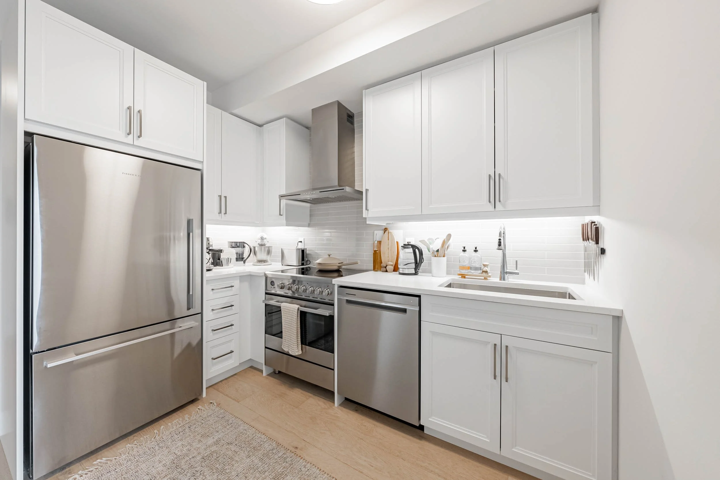 15 - 500 Brock Ave Burlington Unit #901.jpg