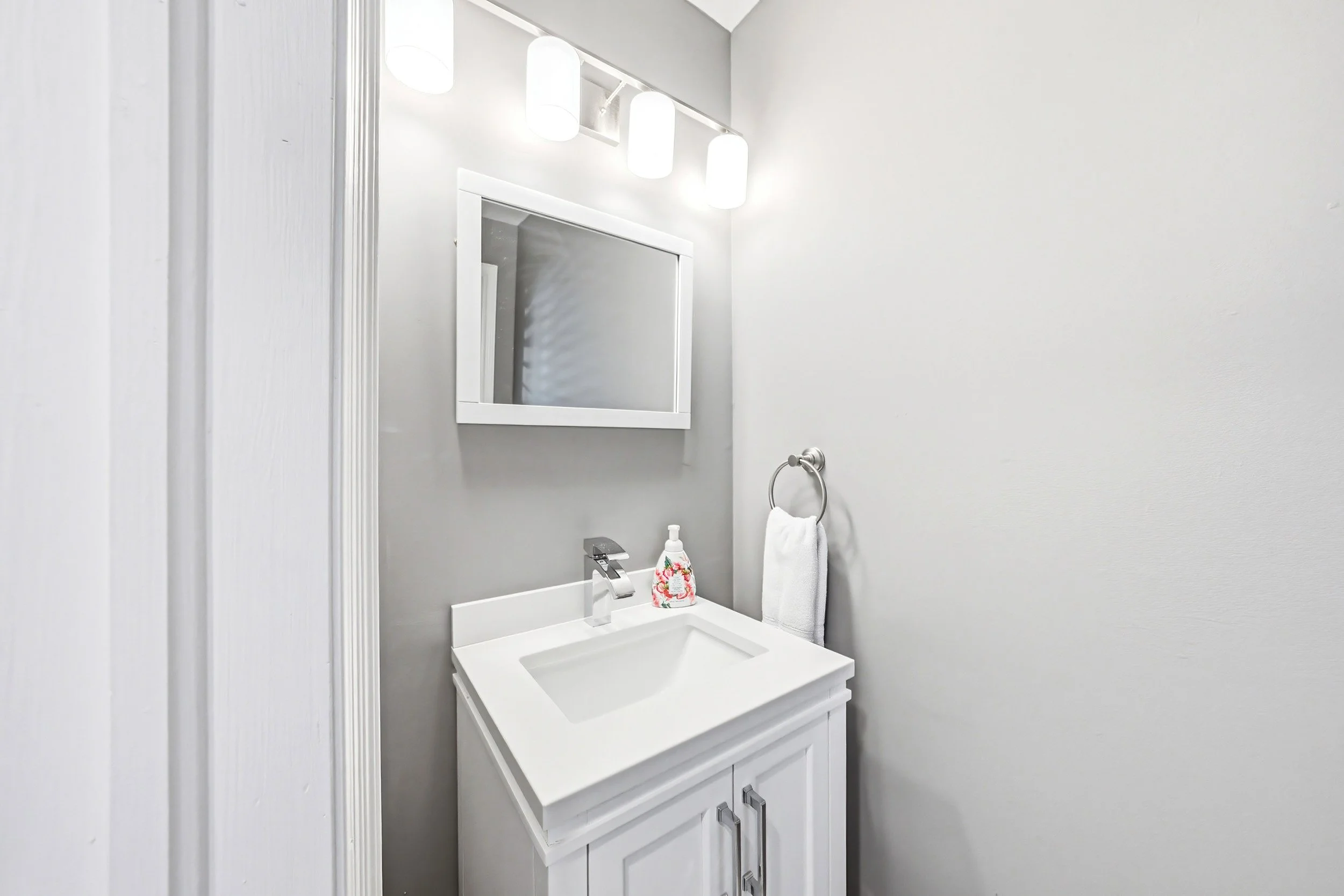 17 - 1000 Upper Paradise Rd #16, Hamilton.jpg