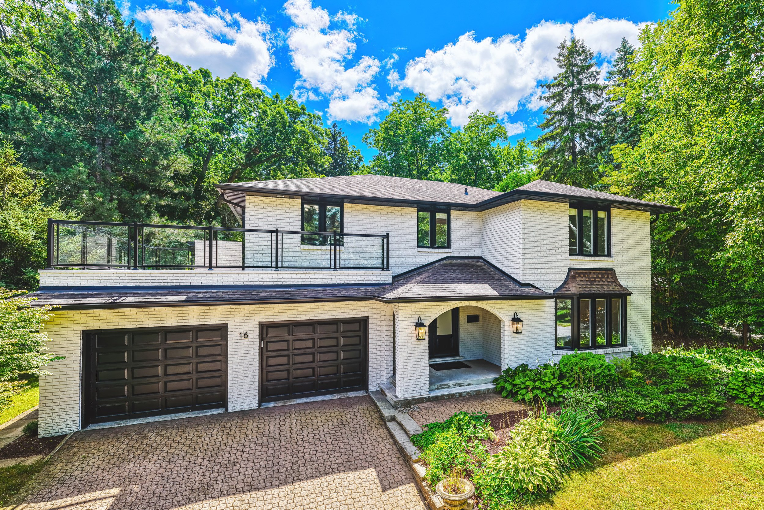 16 Maureen Ave, Ancaster