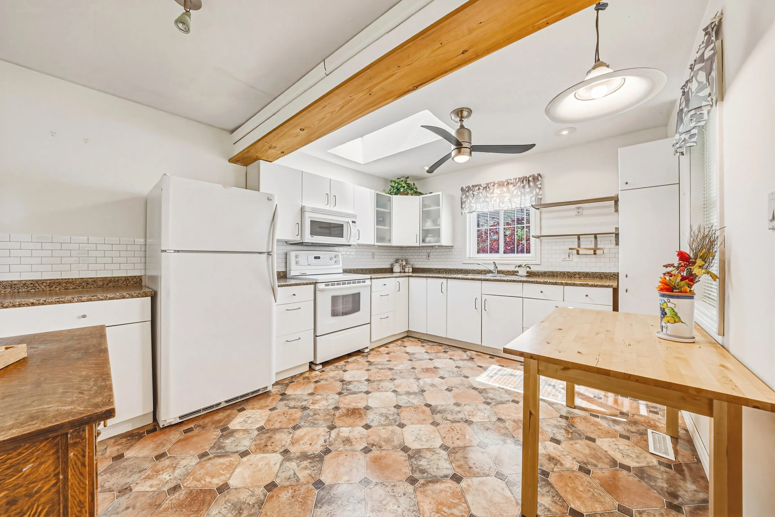 12 - 52 Wilcox Drive, Peacock Point.jpg