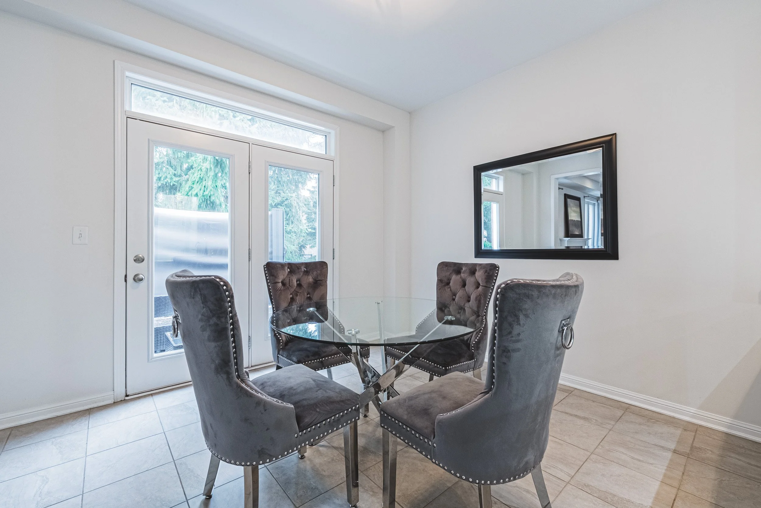 13 - 85 Peer Court, Ancaster.jpg